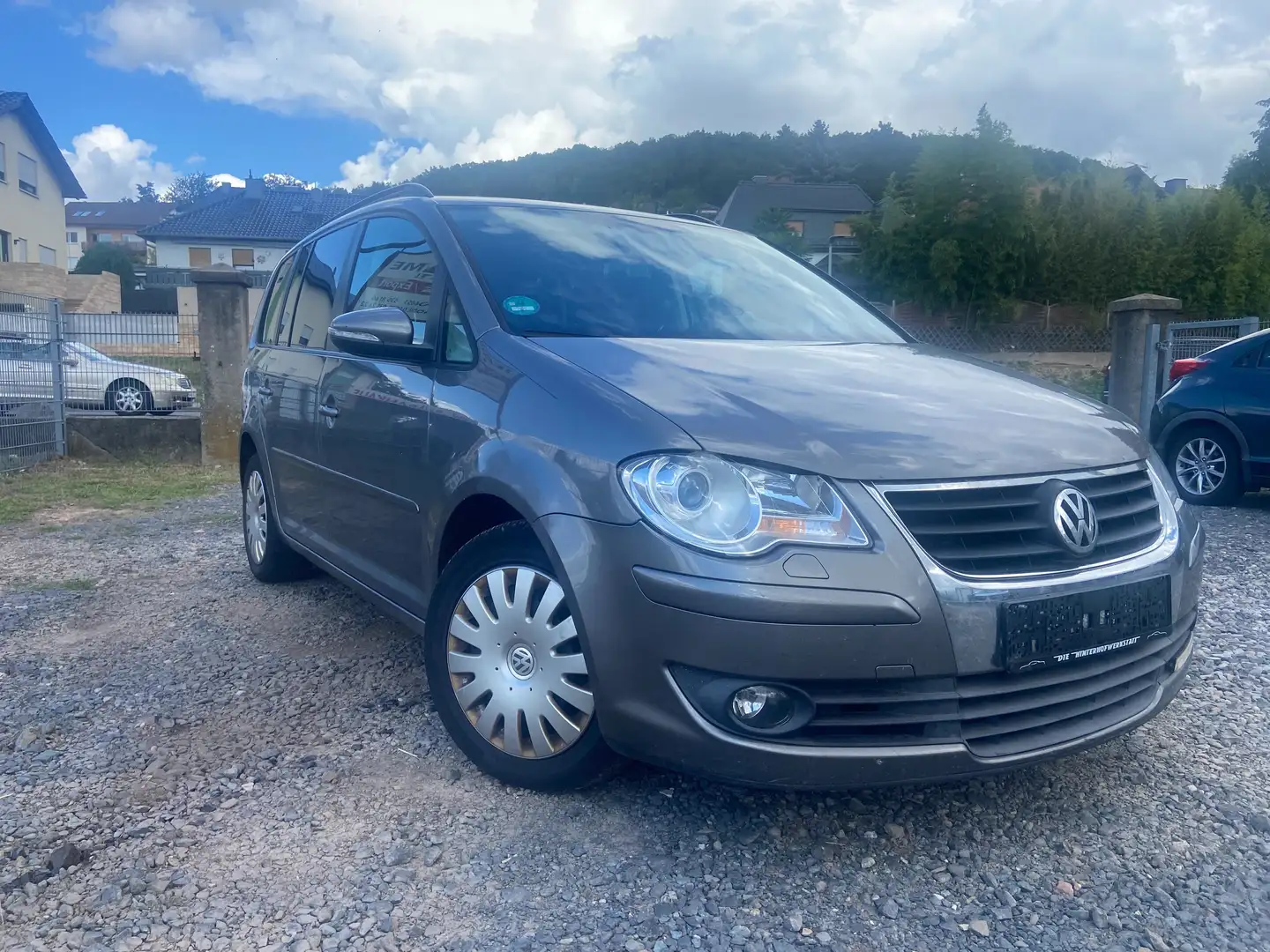Volkswagen Touran Trendline 7 Sitzer Silber - 2