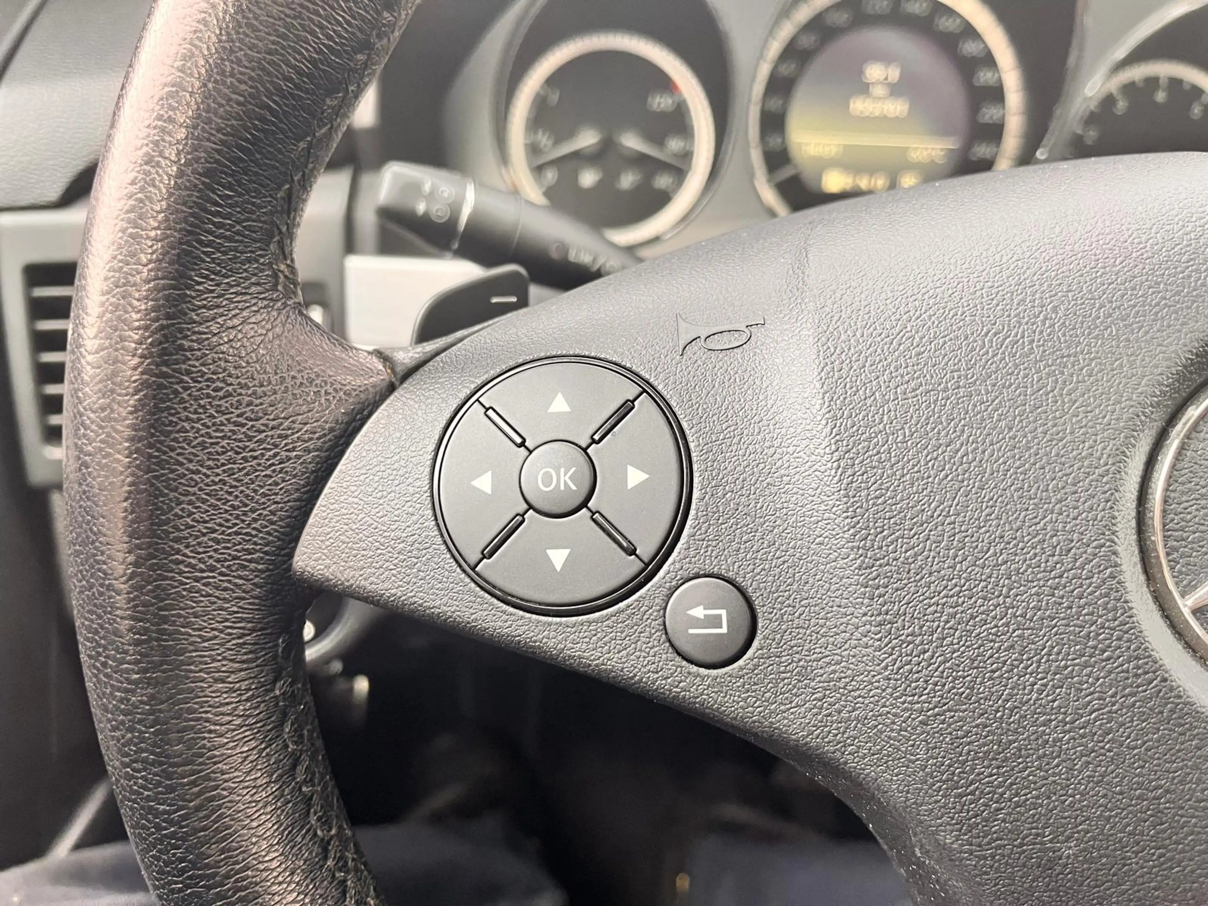 Mercedes-Benz GLK 350 First Edition 4-Matic — photo 23