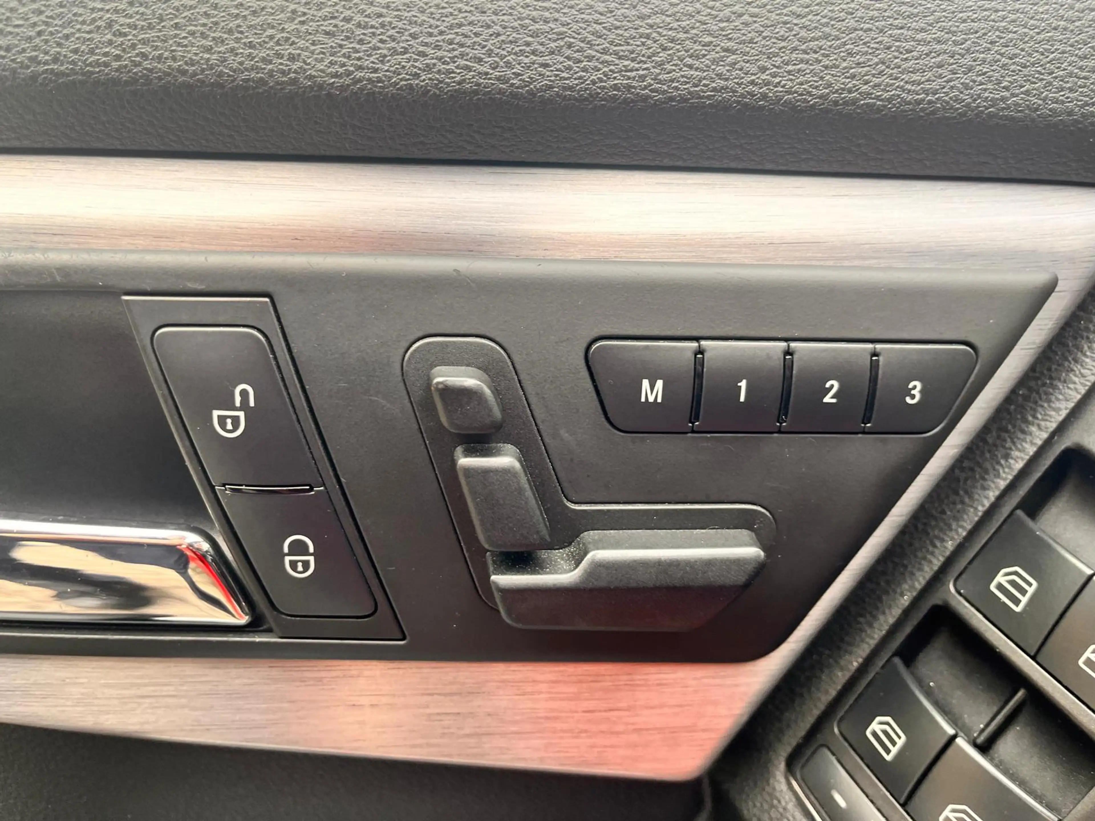 Mercedes-Benz GLK 350 First Edition 4-Matic — photo 12