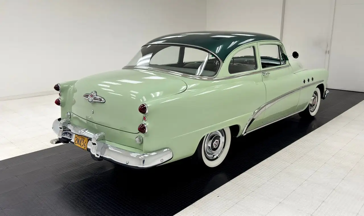 Buick Special Deluxe 2 Door Sedan, foto 5