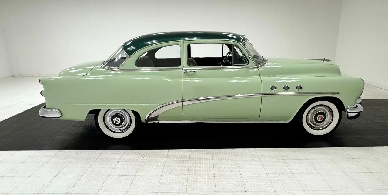 Buick Special Deluxe 2 Door Sedan, foto 6