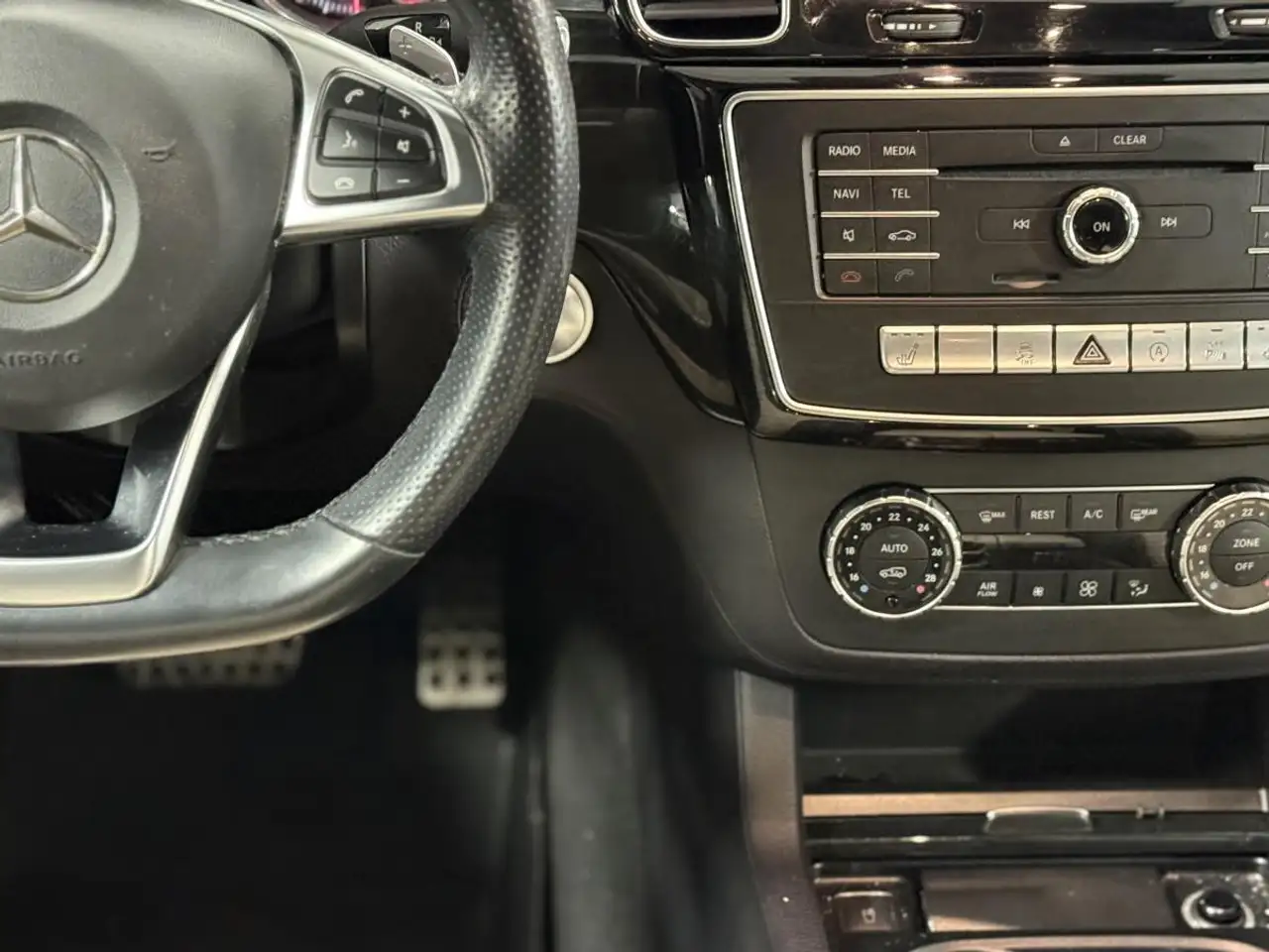 Mercedes-Benz GLE снимка Mercedes-Benz GLE