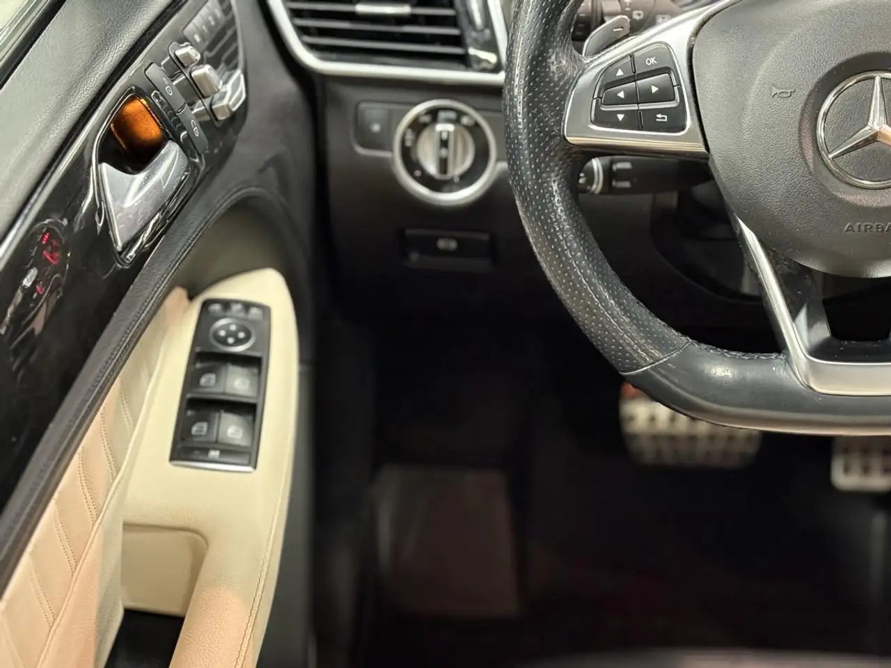 Mercedes-Benz GLE снимка Mercedes-Benz GLE