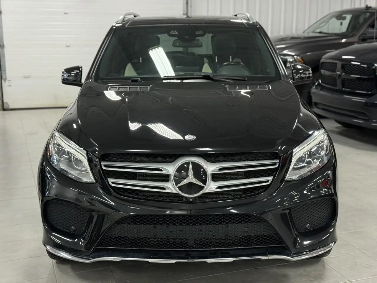 Mercedes-Benz GLE снимка Mercedes-Benz GLE