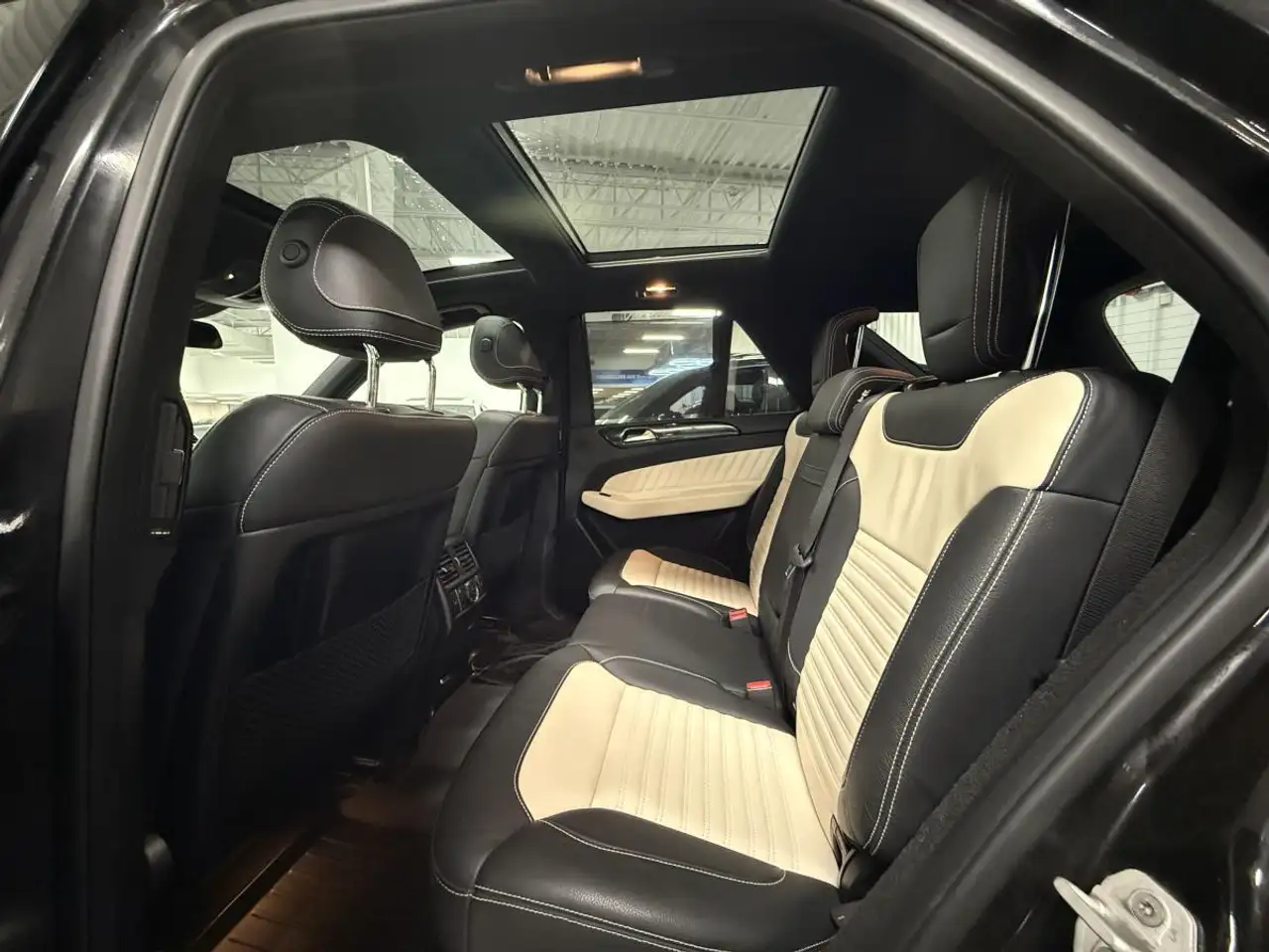 Mercedes-Benz GLE снимка Mercedes-Benz GLE
