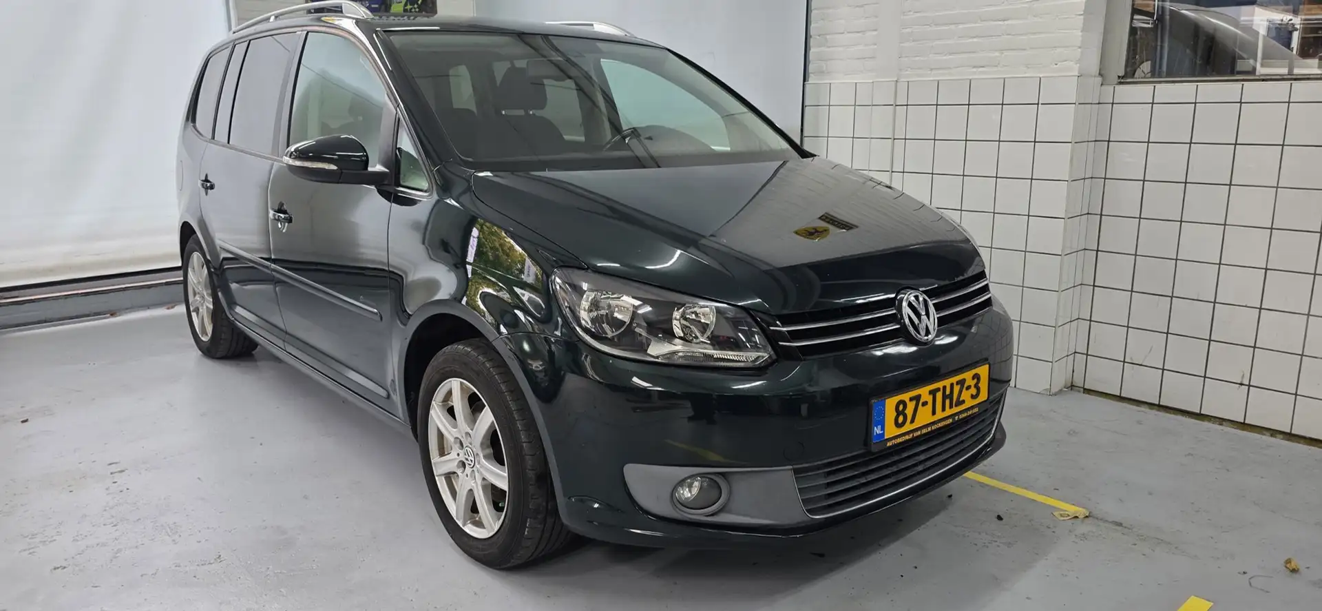 Volkswagen Touran 1.2 TSI Comfortline BlueMotion Groen - 1
