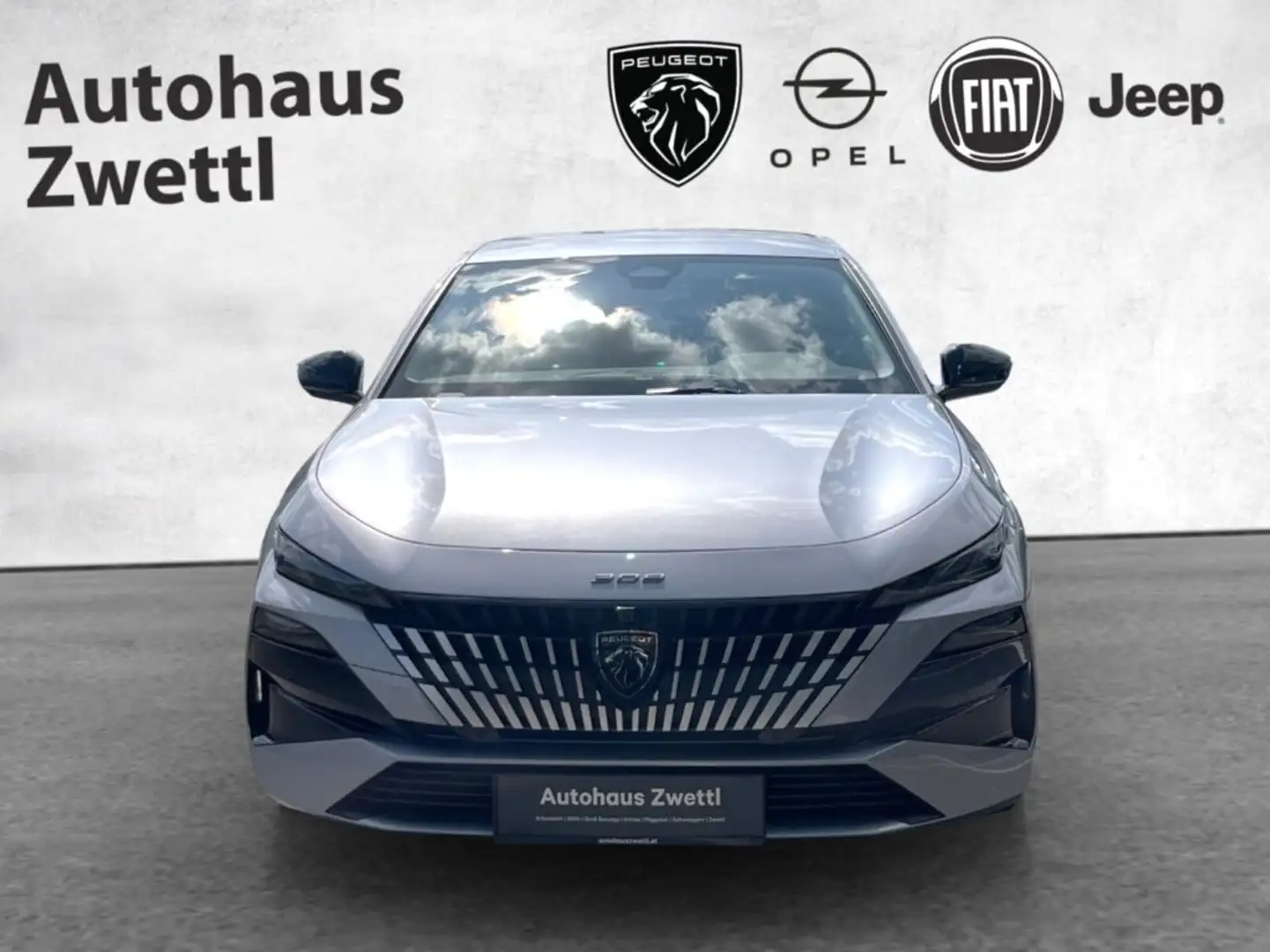 Peugeot 308 SW Allure MHEV 145 e-DCS6 Grau - 2