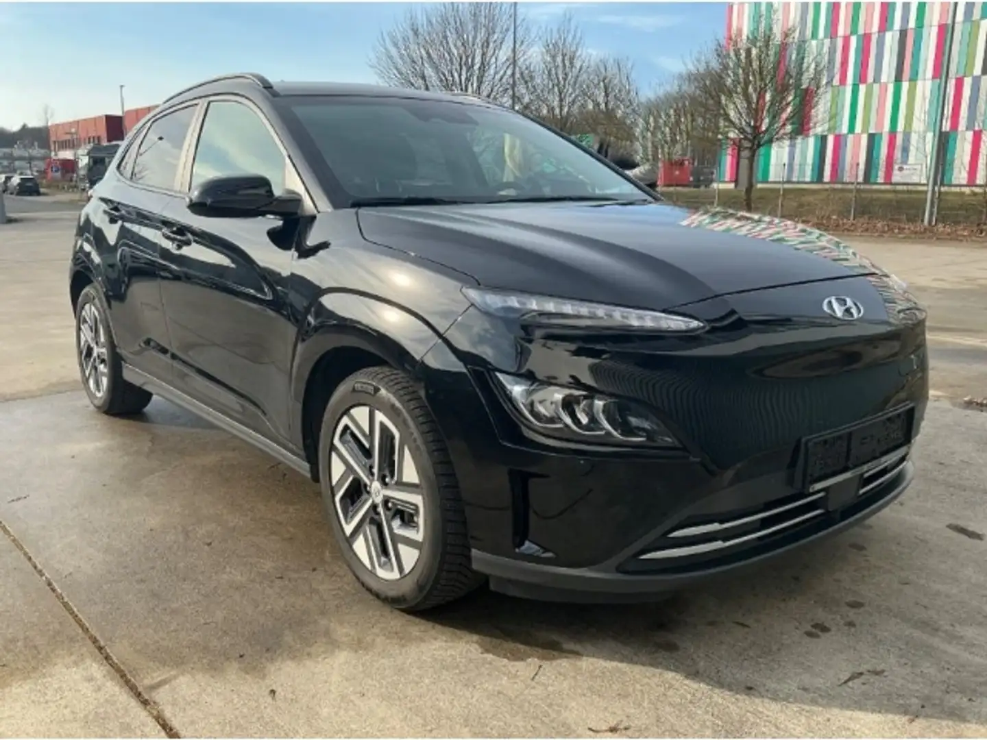 Hyundai KONA Trend Elektro 2WD Navigations-Paket Mica-Lackierun Schwarz - 2
