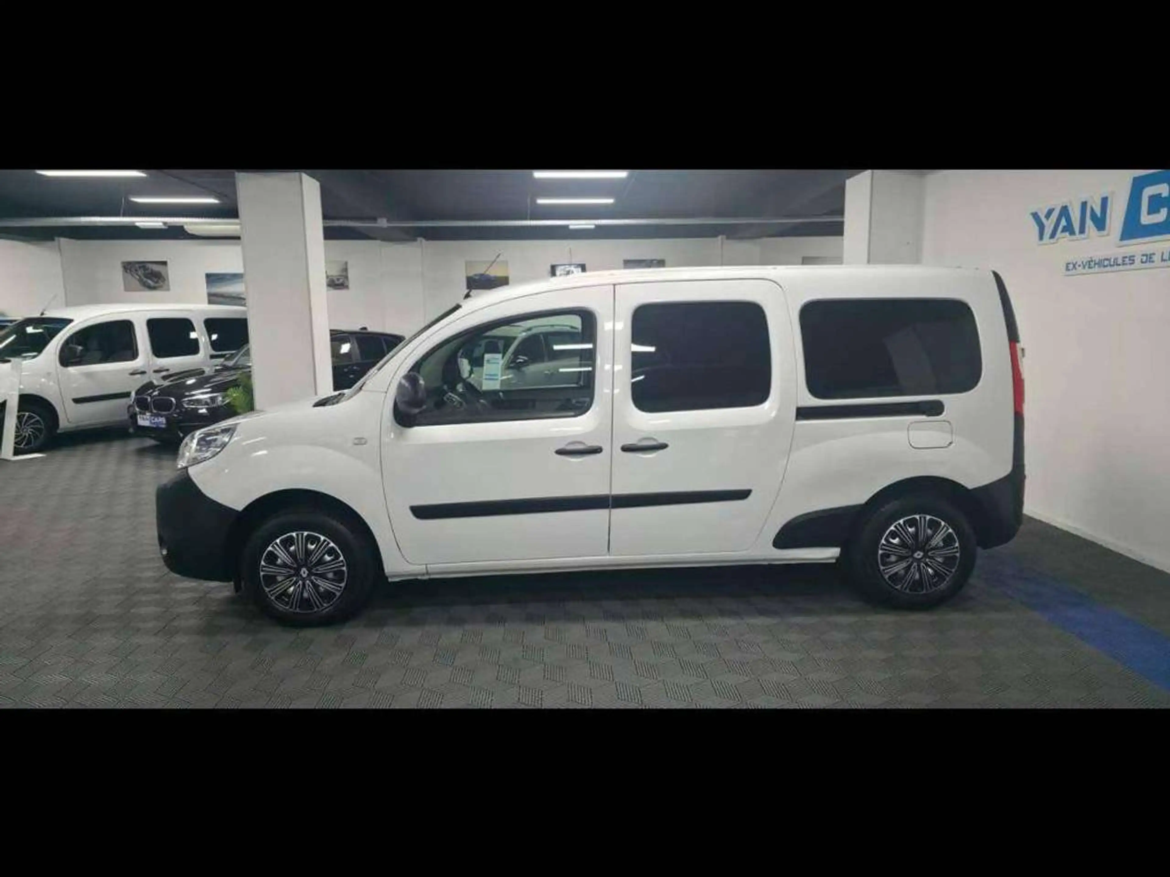 Renault Kangoo Double portes latérales | 59 300km | Pratique — photo 3