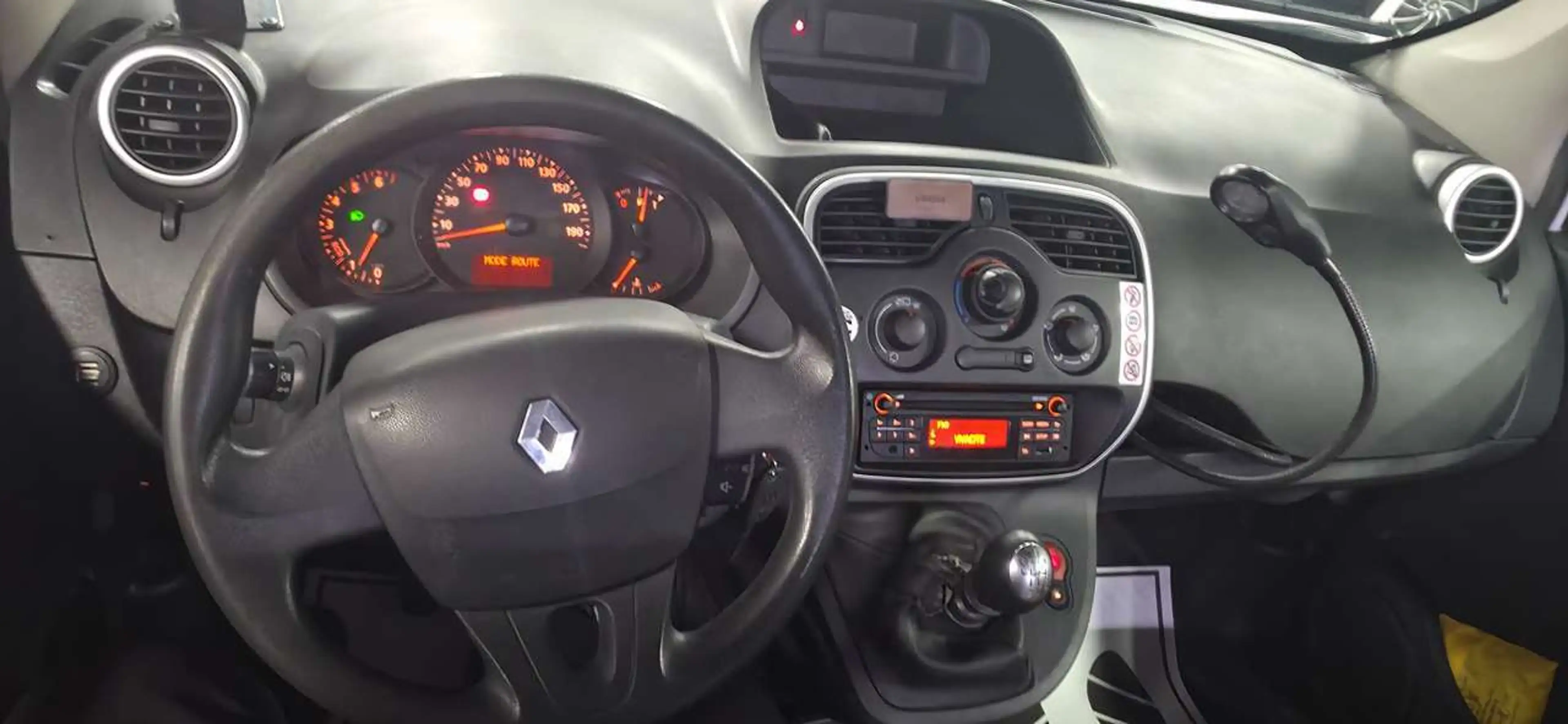 Renault Kangoo Double portes latérales | 59 300km | Pratique — photo 15