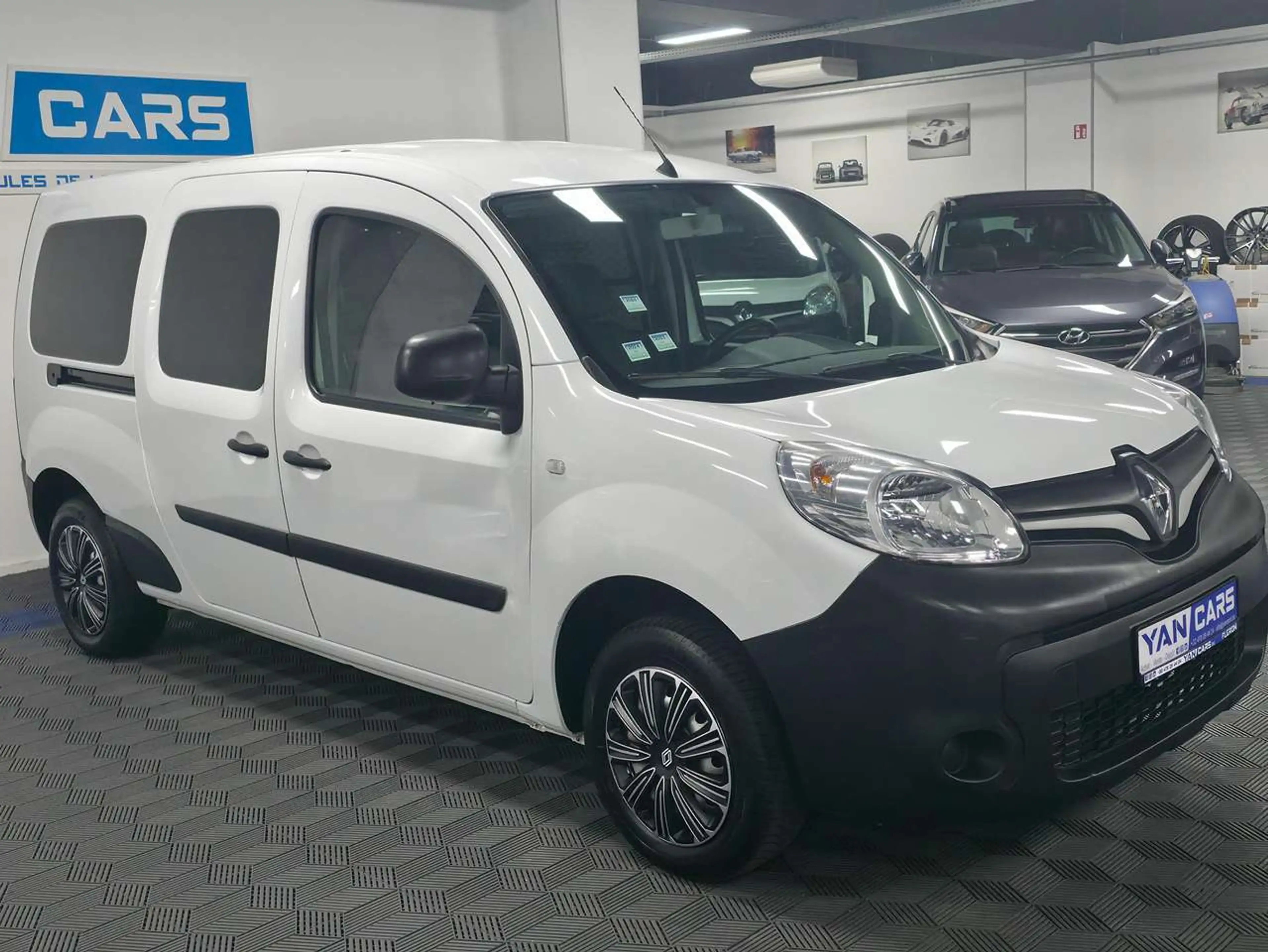 Renault Kangoo Double portes latérales | 59 300km | Pratique — photo 8