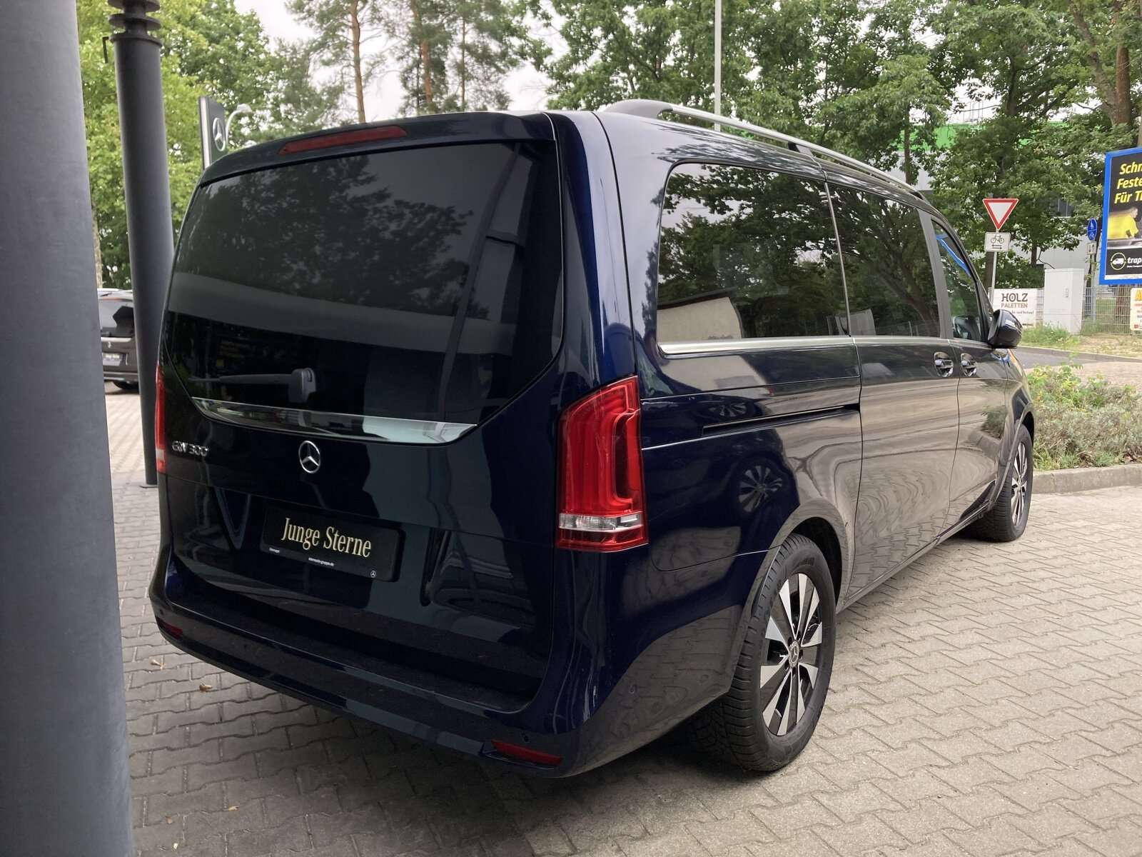 Mercedes-Benz EQV 300