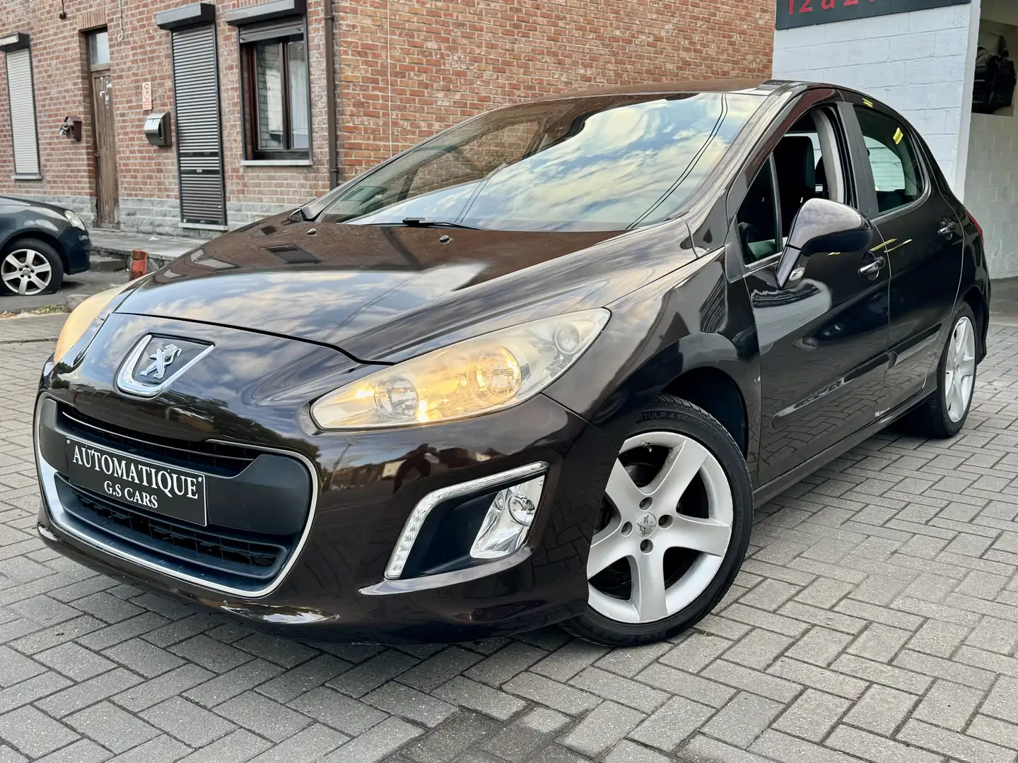 Peugeot 308 1.6i - boite auto - 94.800km - c.t ok Brun - 1
