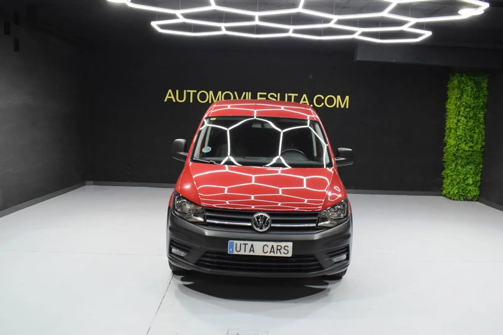 Volkswagen Caddy 2.0TDI Kombi 75kW Rojo - 2