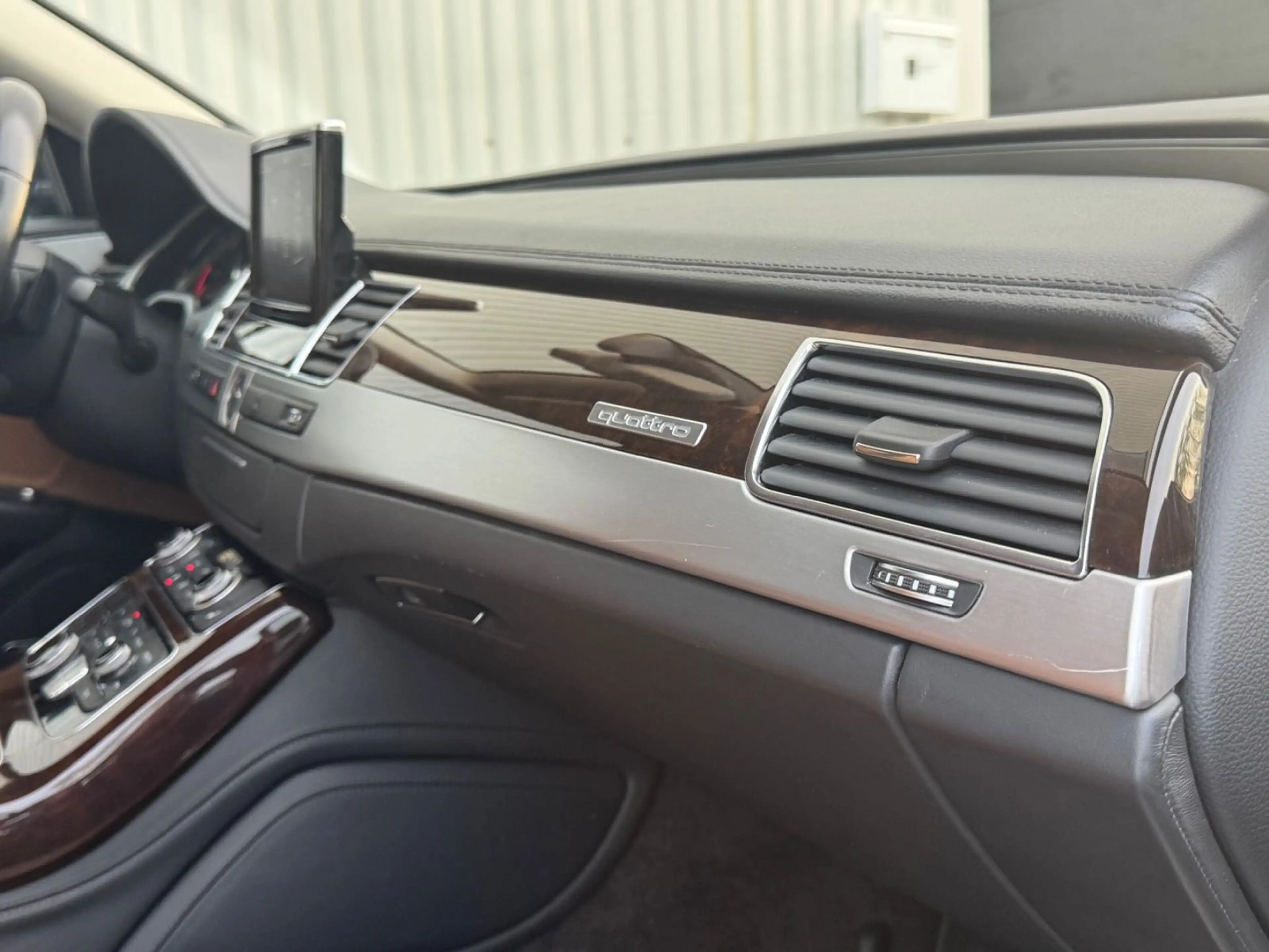 Audi A8 4.2 TDI clean diesel quattro BOSE 21 Zoll — photo 31