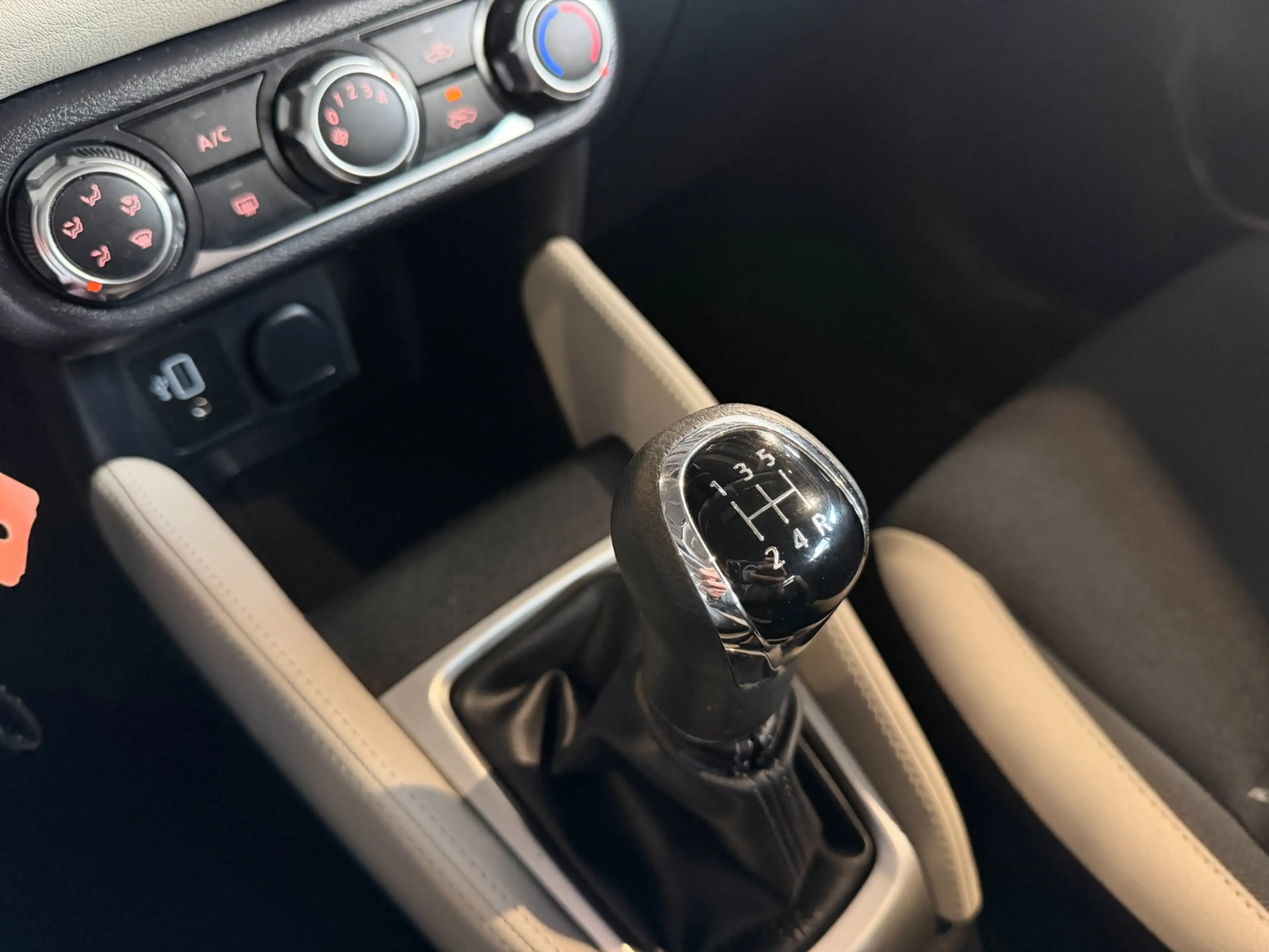 Nissan Micra 1.0 IG-T N-Design Clima|Cruise|NAVI|Carplay! — photo 15