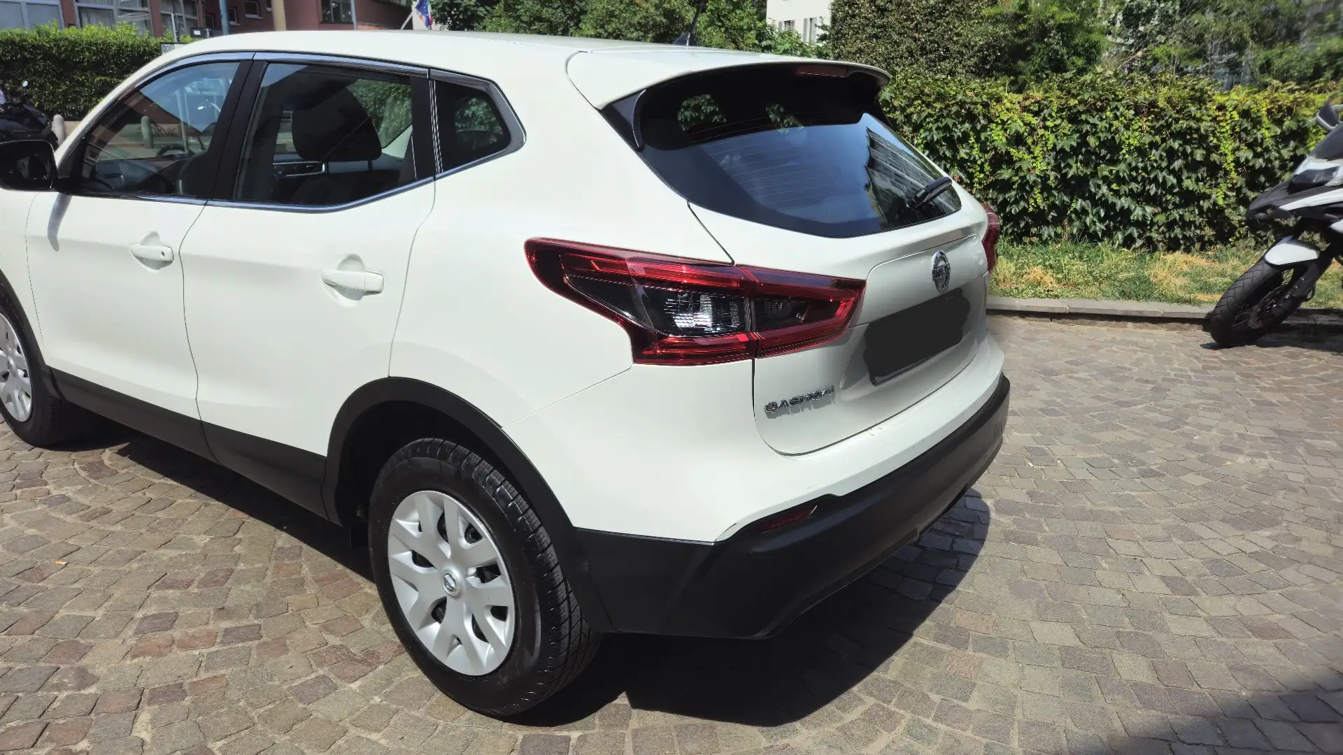 Nissan Qashqai 1.3 dig-t Visia 140cv - 2