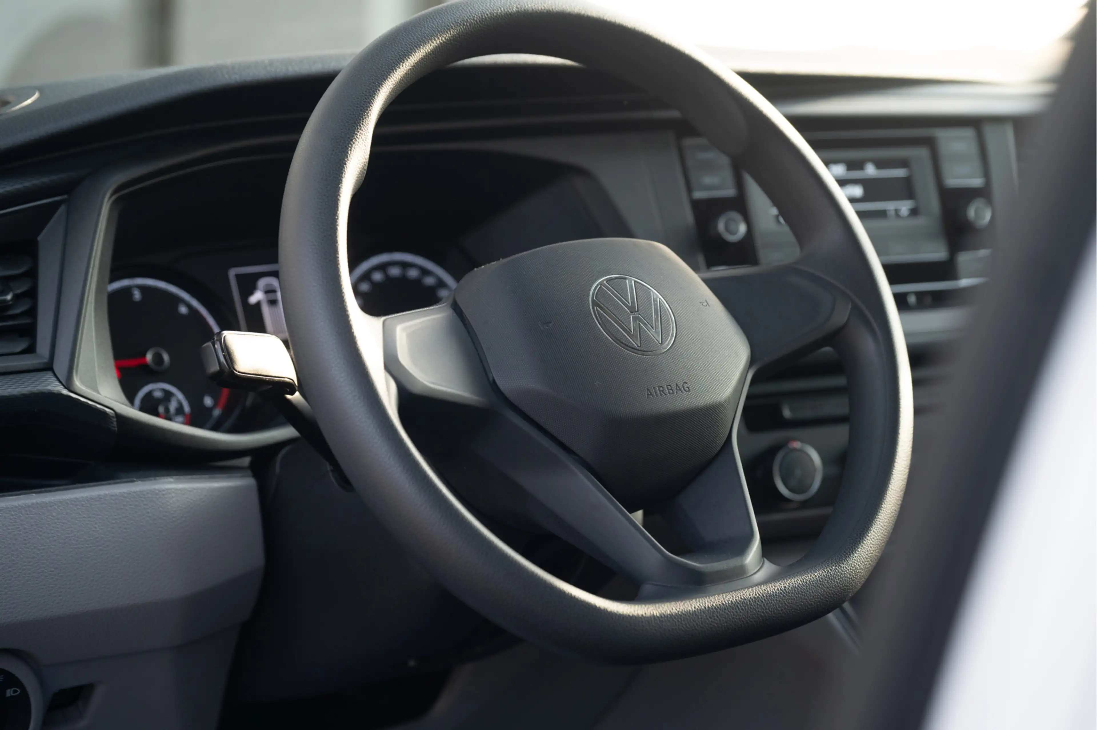 Volkswagen T6.1 Transporter 2.0 TDI L2H1 28 | Cruise | Airco | Bluetooth | Bet — photo 12