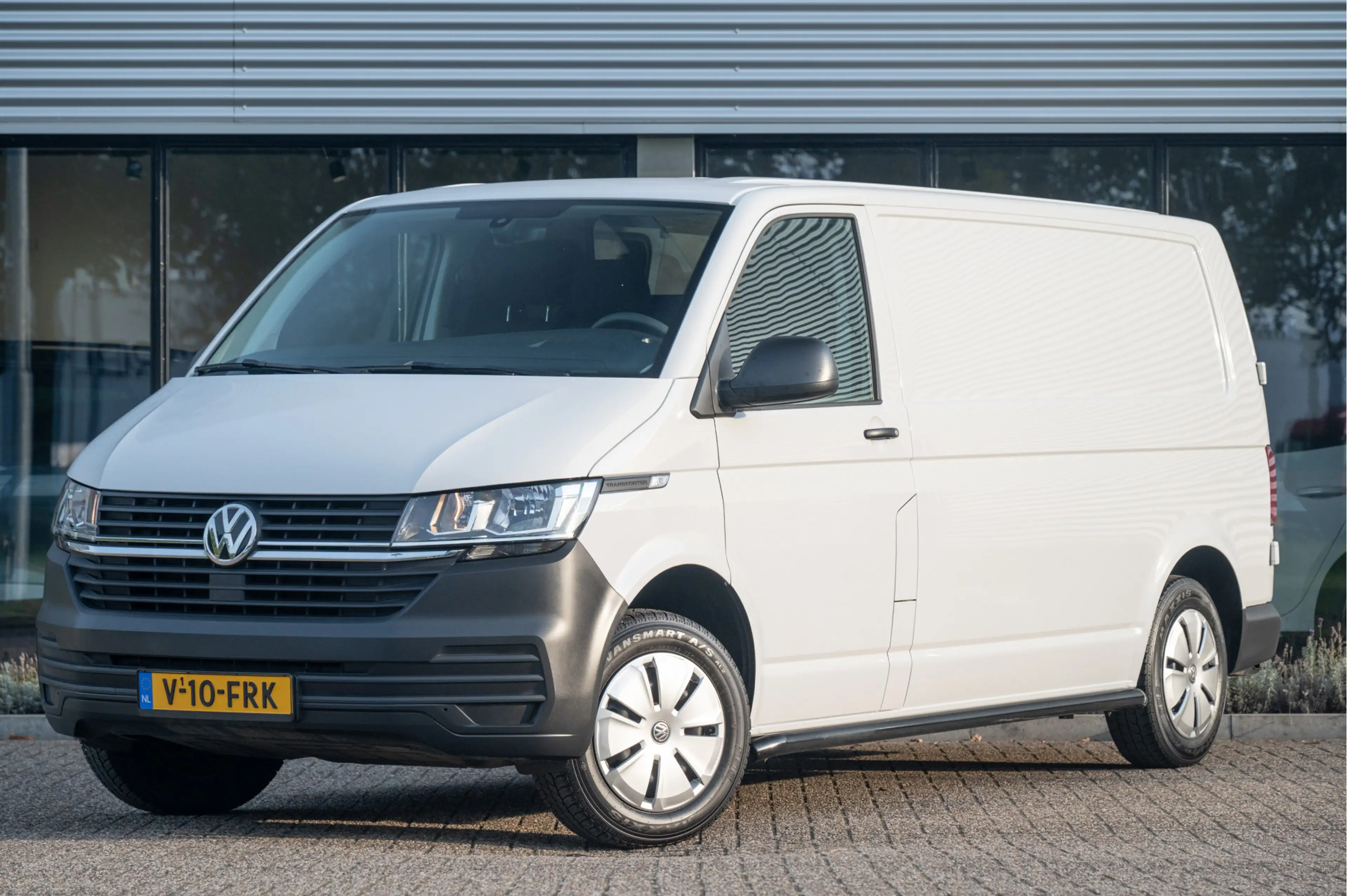 Volkswagen T6.1 Transporter 2.0 TDI L2H1 28 | Cruise | Airco | Bluetooth | Bet