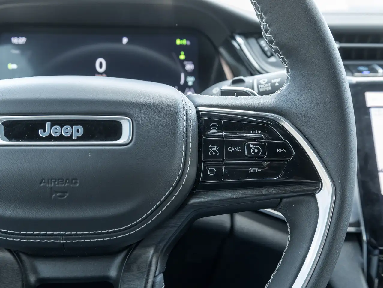 Jeep Grand Cherokee снимка Jeep Grand Cherokee