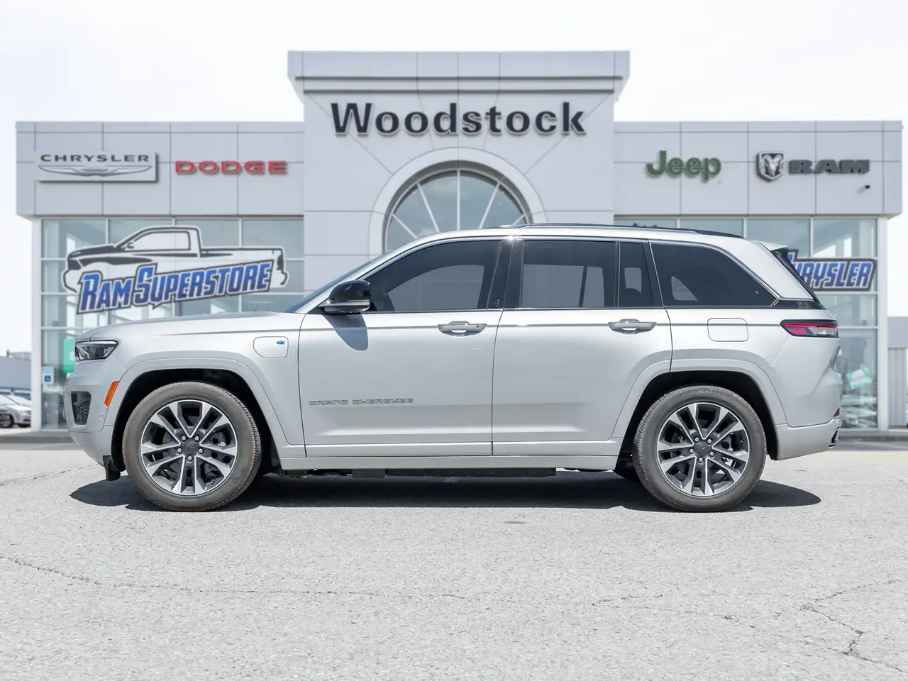 Jeep Grand Cherokee снимка Jeep Grand Cherokee