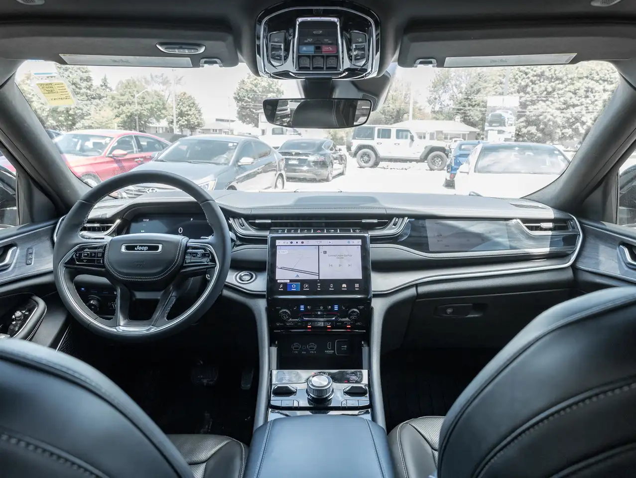 Jeep Grand Cherokee снимка Jeep Grand Cherokee