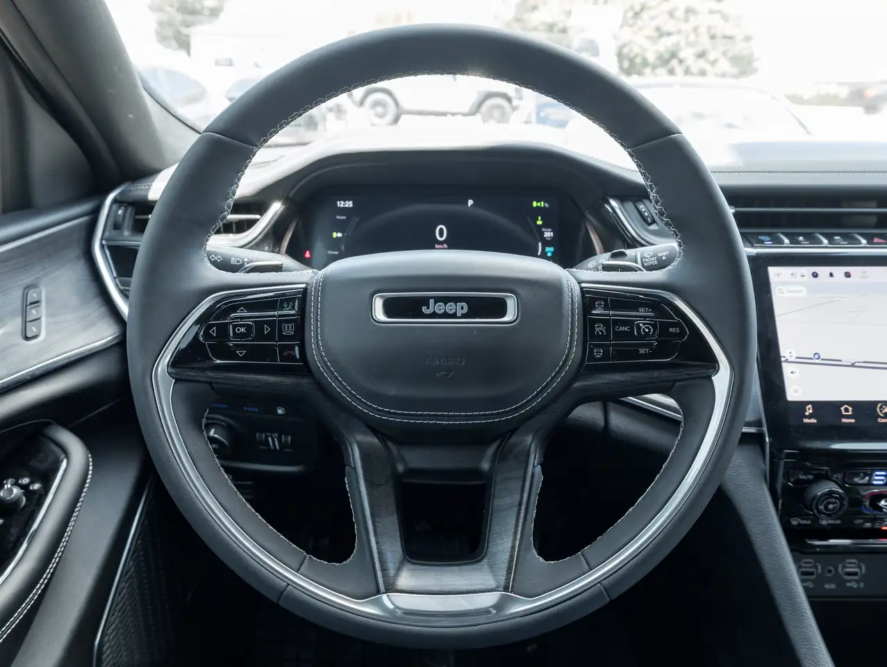 Jeep Grand Cherokee снимка Jeep Grand Cherokee