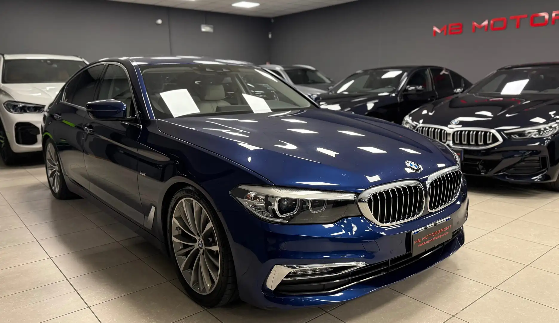 BMW 520 520d xdrive Luxury 190cv auto Bleu - 1