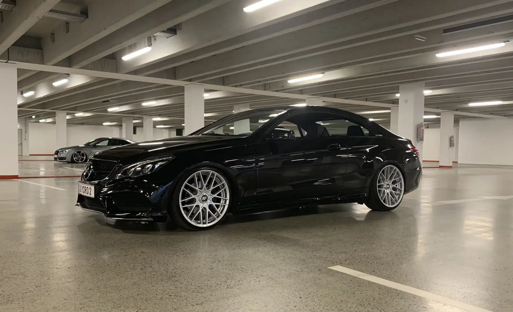 Mercedes-Benz E 220 E 220 BlueTEC Aut. Schwarz - 2