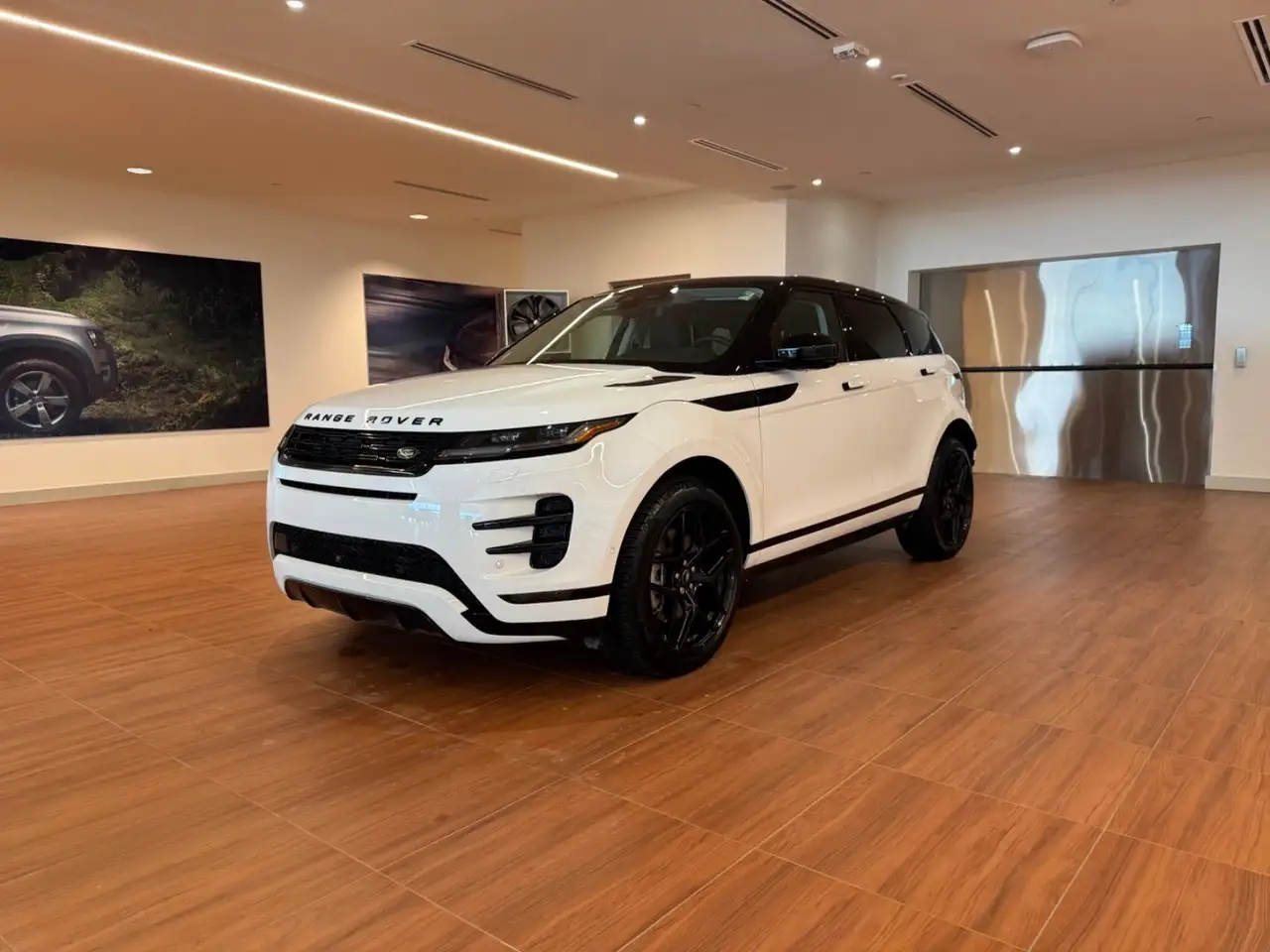 2025 Land Rover Range Rover Evoque