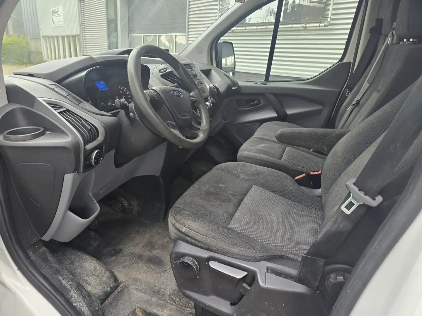 Ford Transit Custom 250 2.0 TDCI BASE L1H1 Wit - 2