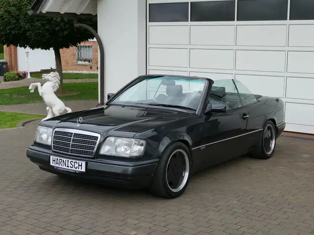 Mercedes-Benz 300 CE 24V Cabrio * 17"AMG ; 2.Hand deutsch !