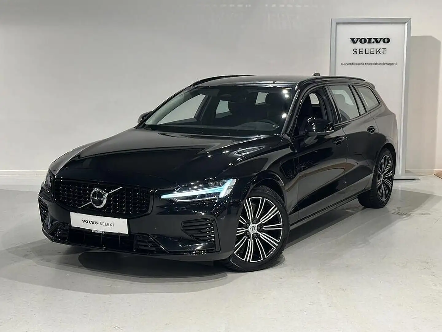 Volvo V60 T6 Recharge Dark Plus Negru - 1