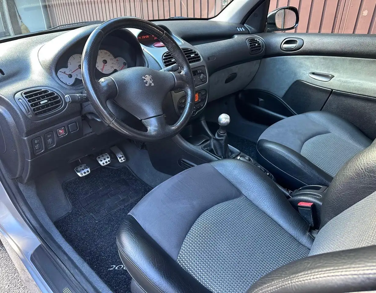Peugeot 206 3p 2.0 16v GT N.0839 of 4000, foto 7