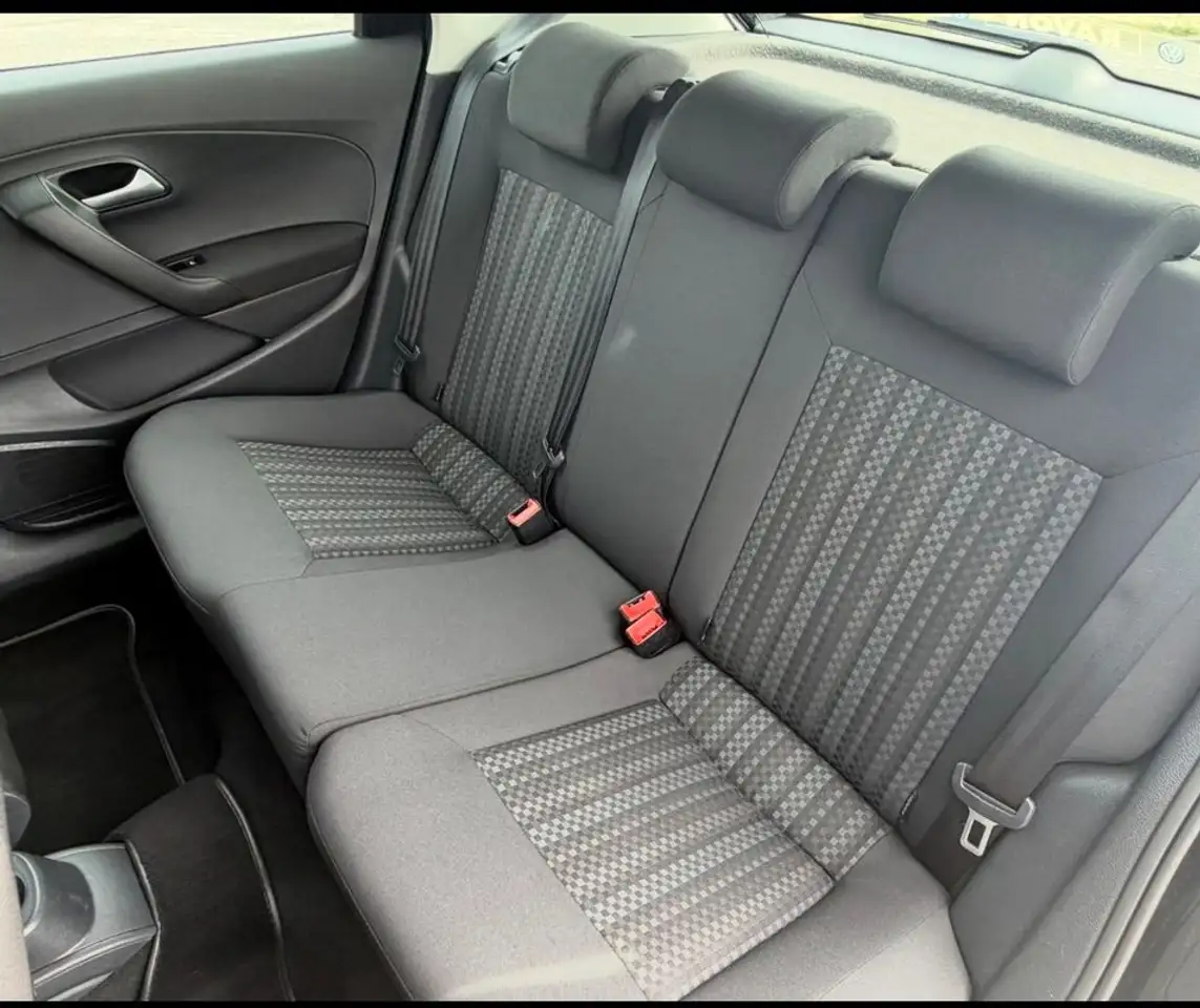 Volkswagen Polo Citadine 5 portes — photo 9