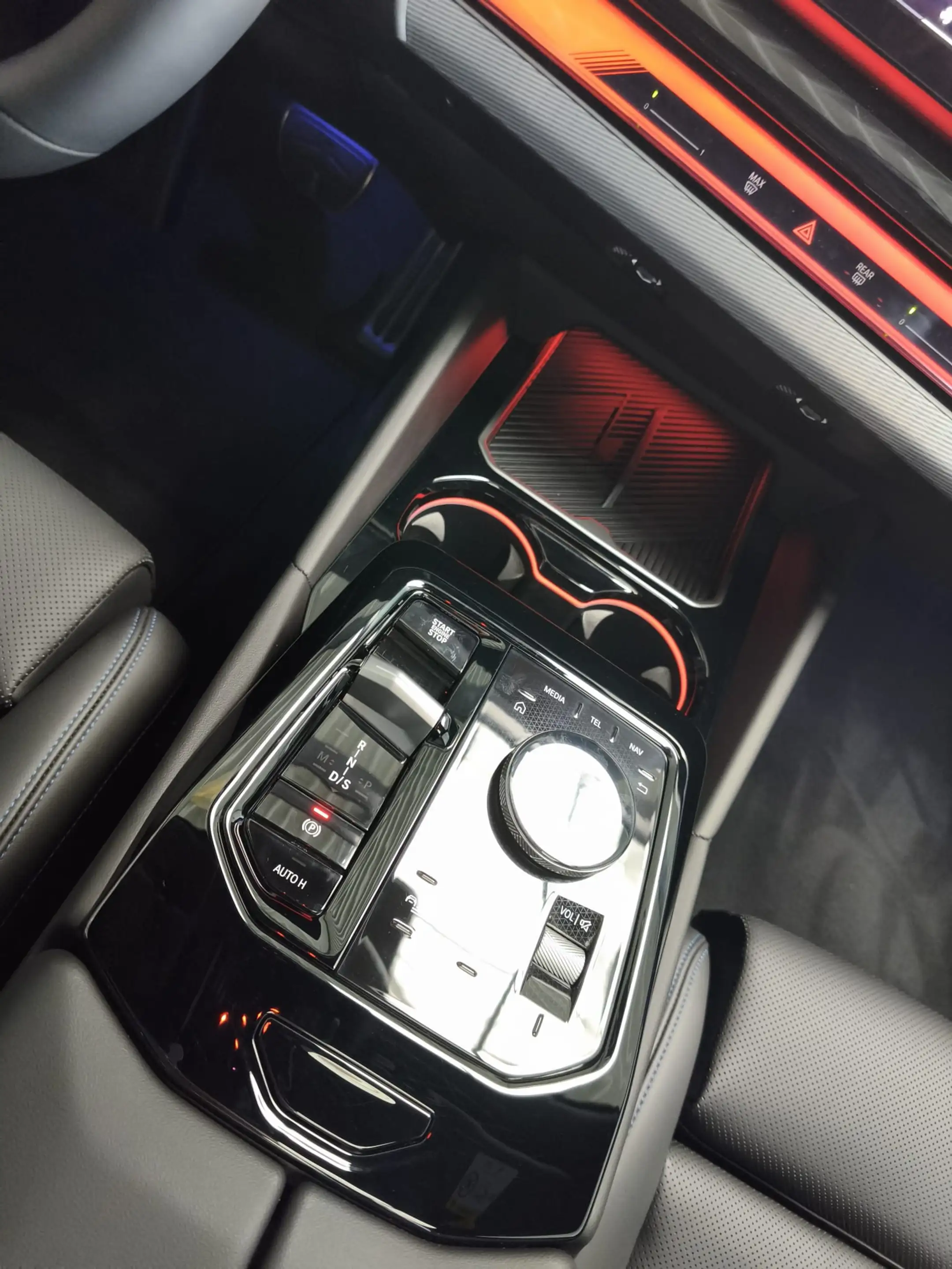 BMW 520 i Tour.M Sport Pro ACC/HUD/Pano/360°/21"/B&W — photo 14