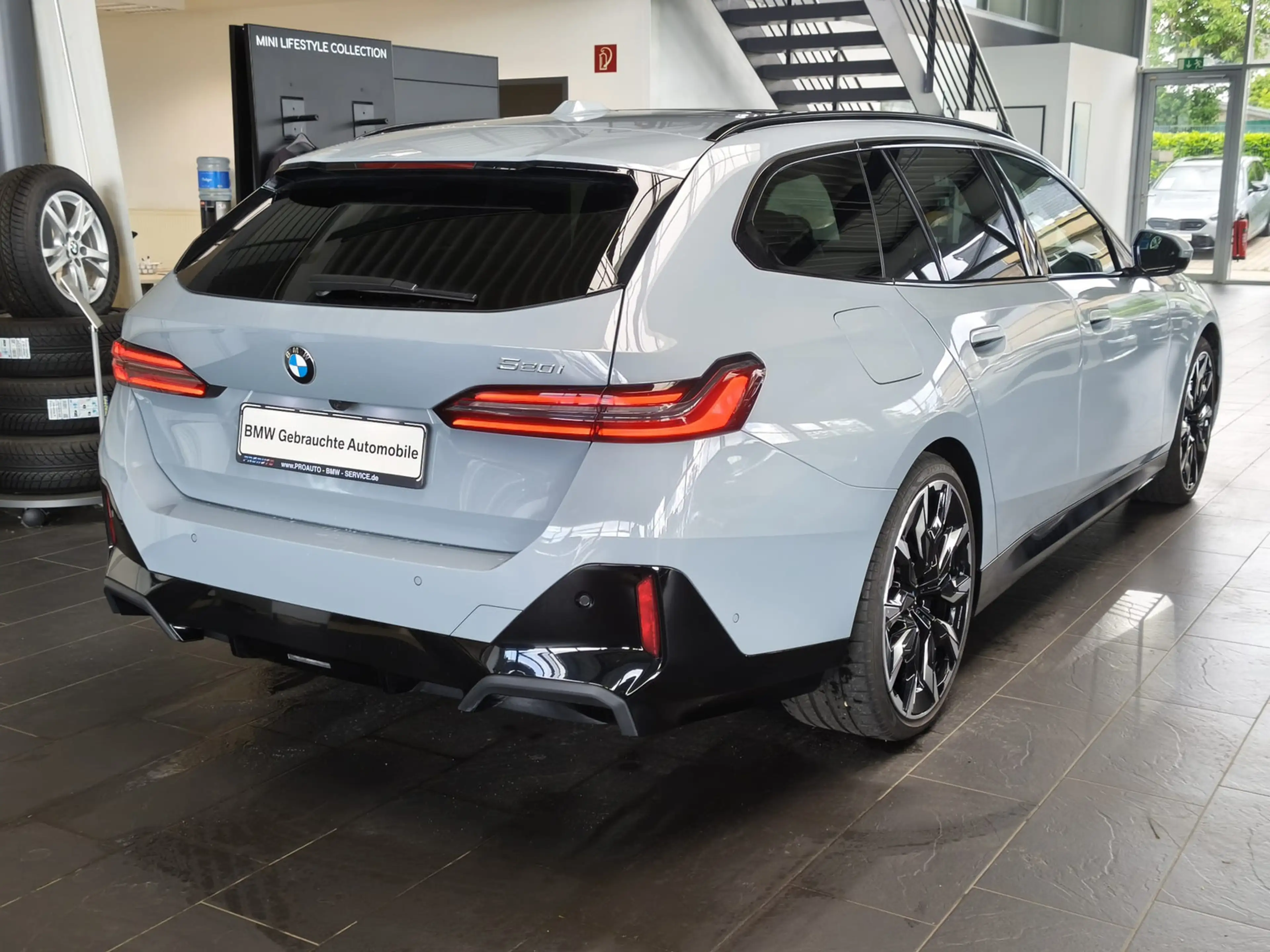 BMW 520 i Tour.M Sport Pro ACC/HUD/Pano/360°/21"/B&W — photo 7