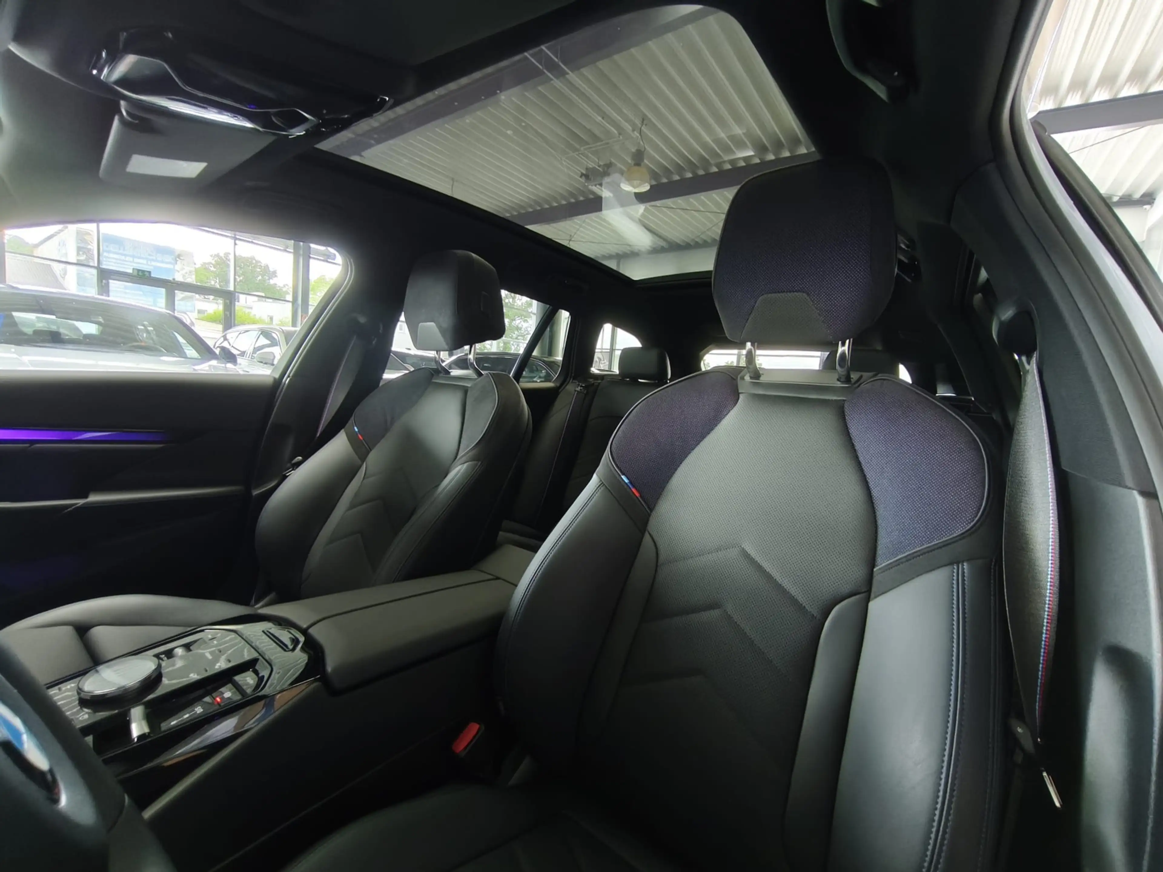 BMW 520 i Tour.M Sport Pro ACC/HUD/Pano/360°/21"/B&W — photo 12