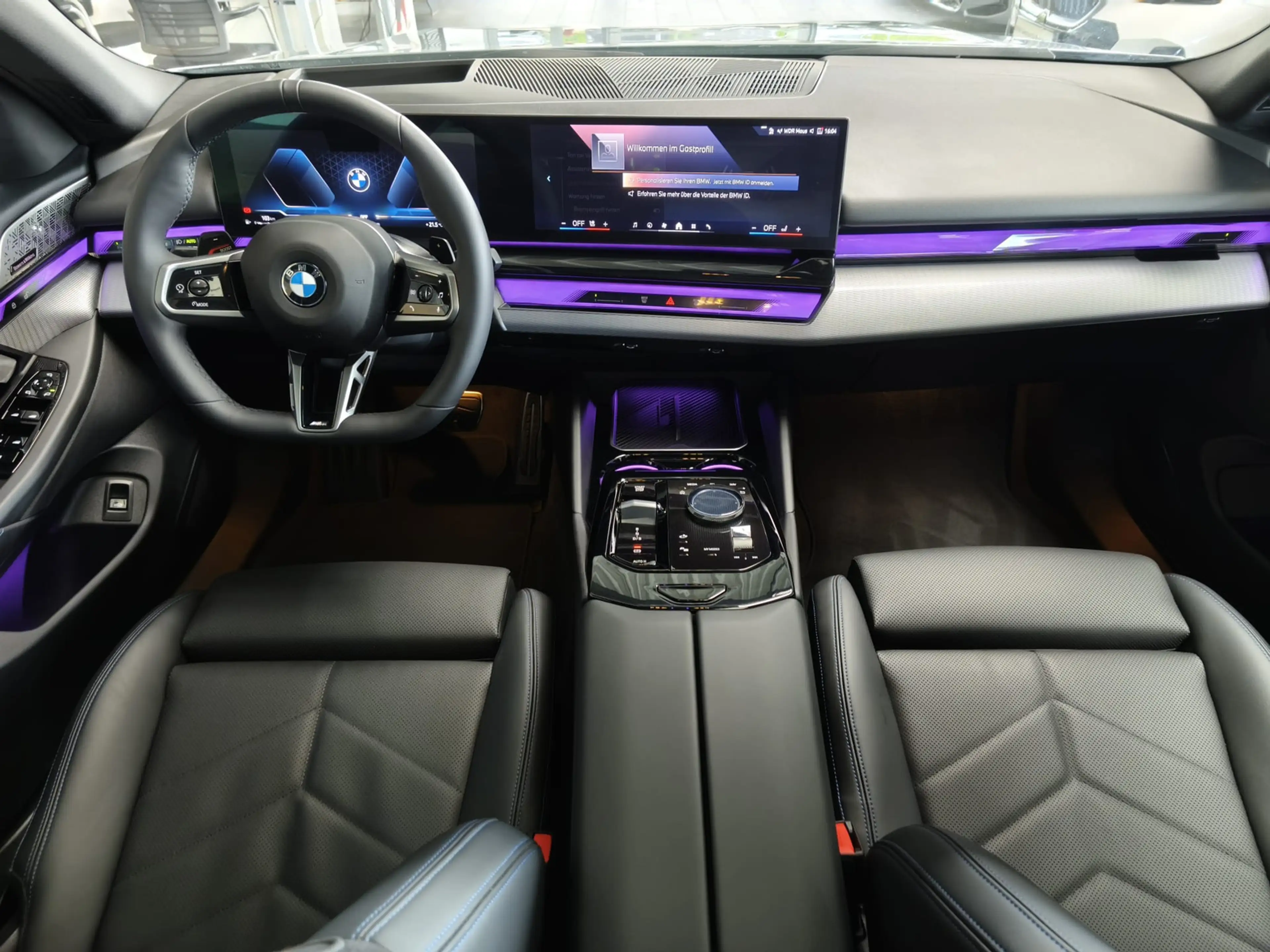 BMW 520 i Tour.M Sport Pro ACC/HUD/Pano/360°/21"/B&W — photo 11