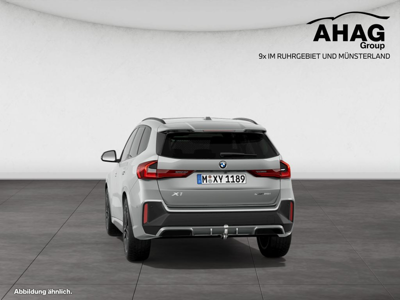 BMW X1 sDrive20i — photo 7