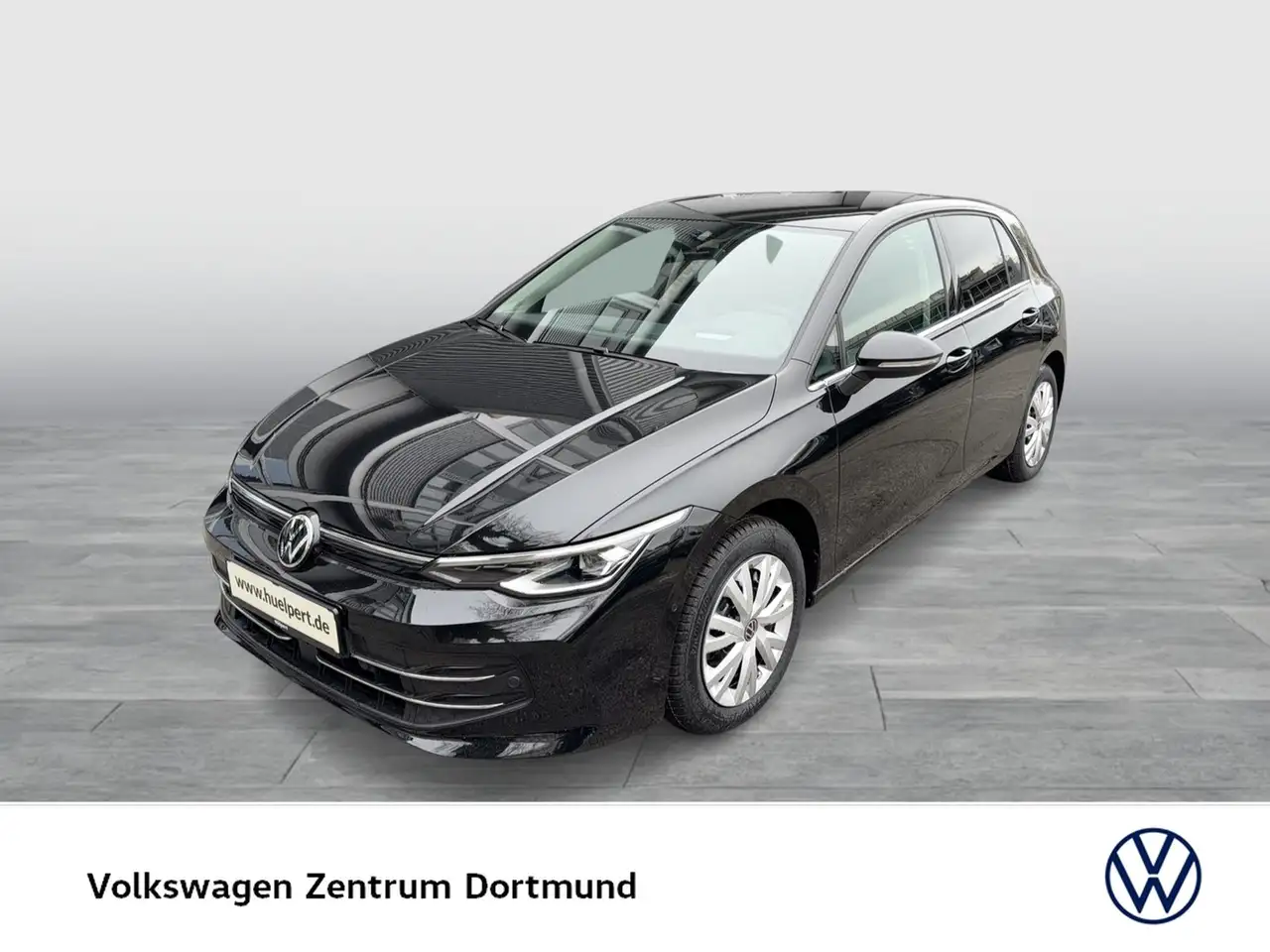 Volkswagen Golf VIII 1.5 eTSI STYLE AHK CAM LM18