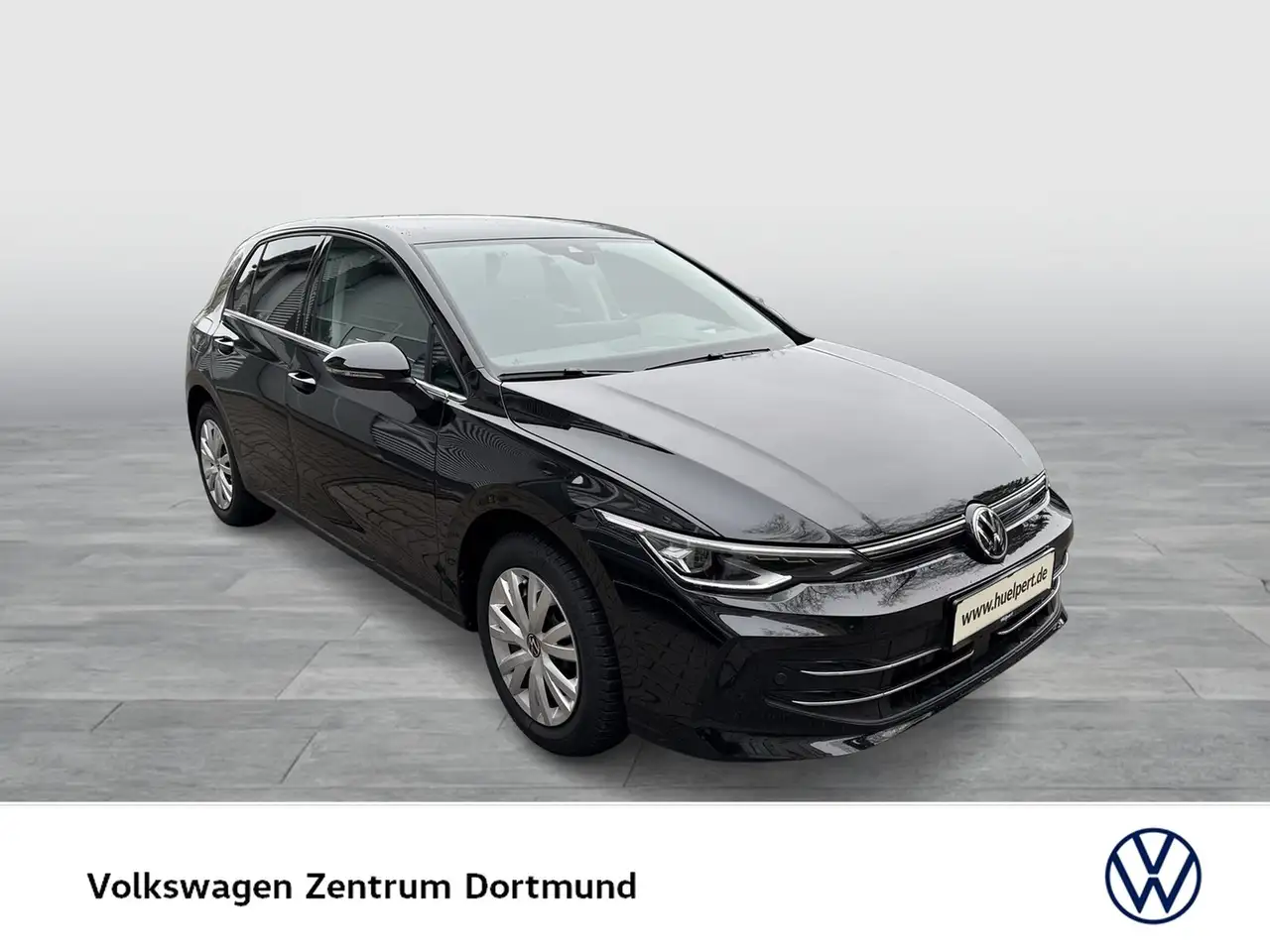 Volkswagen Golf VIII 1.5 eTSI STYLE AHK CAM LM18 4