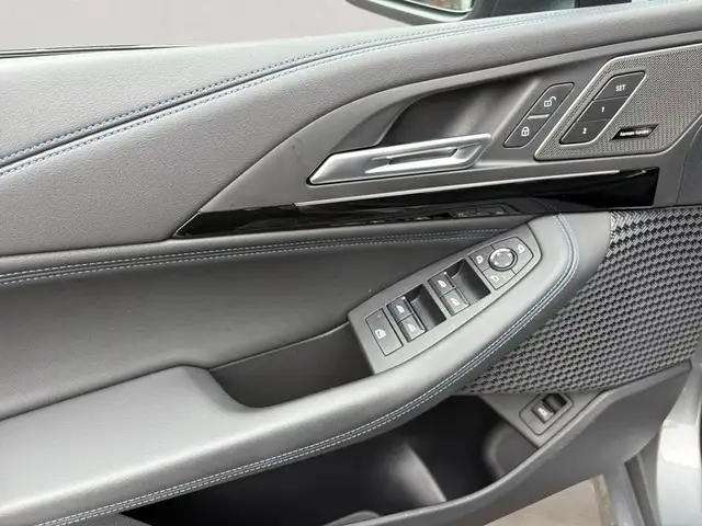 BMW I view 8