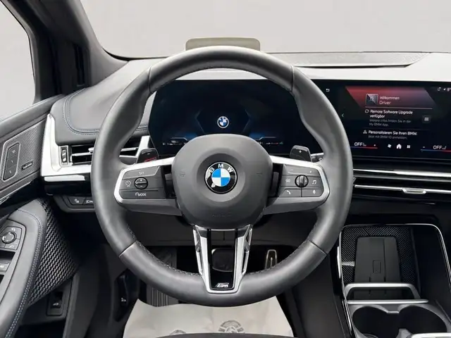 BMW I view 13