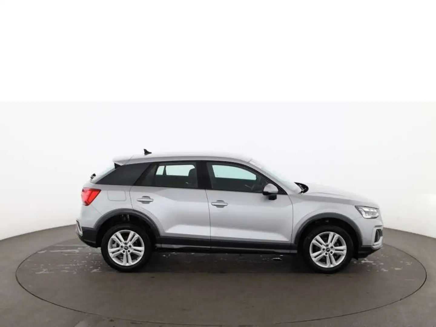 Audi Q2 35 TFSI advanced Aut MATRIX SITZHZG ASSIST PDC Argent - 2