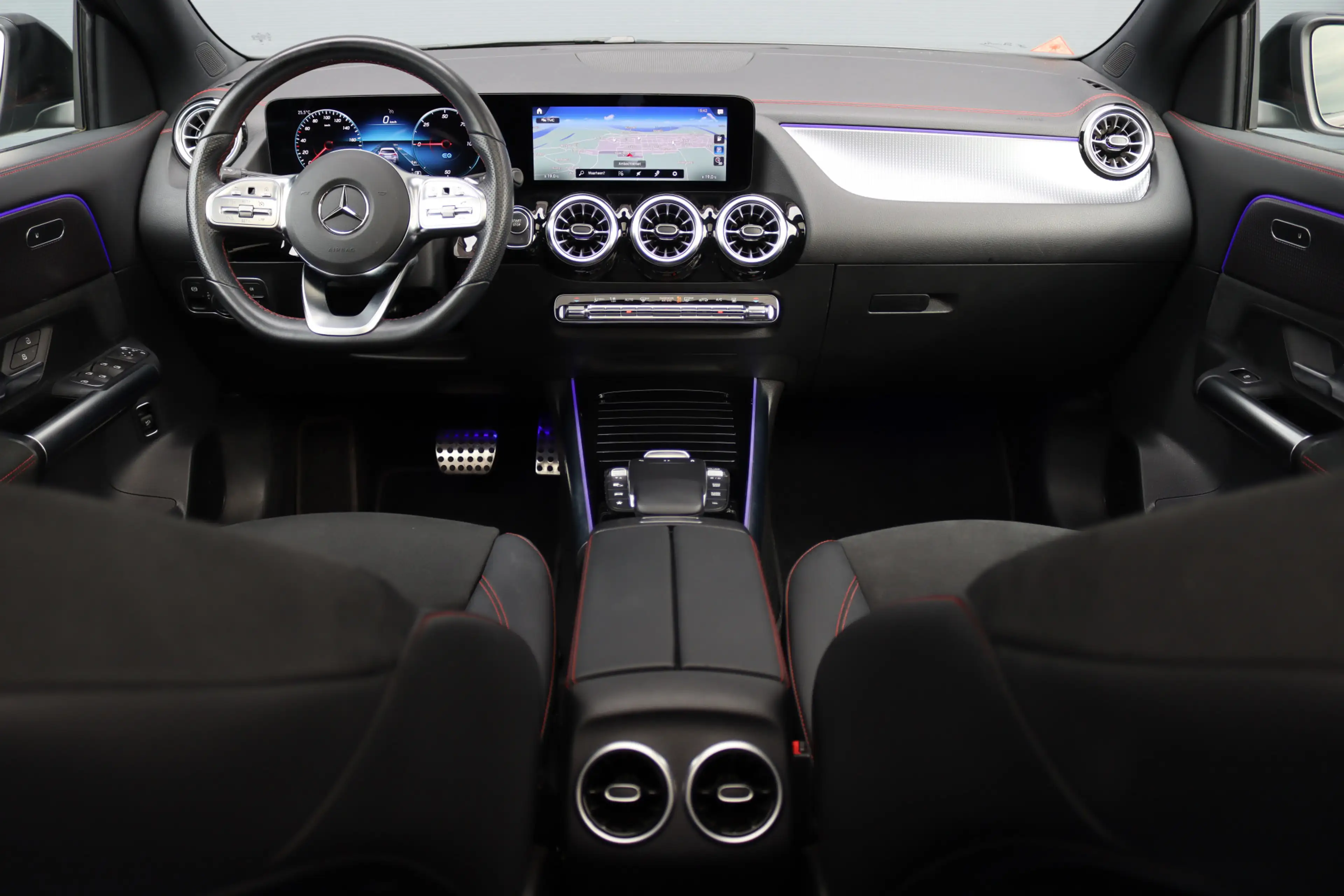 Mercedes-Benz EQA 250 Sport Edition 67 kWh | Panoramadak | Trekhaak | Wi — photo 2
