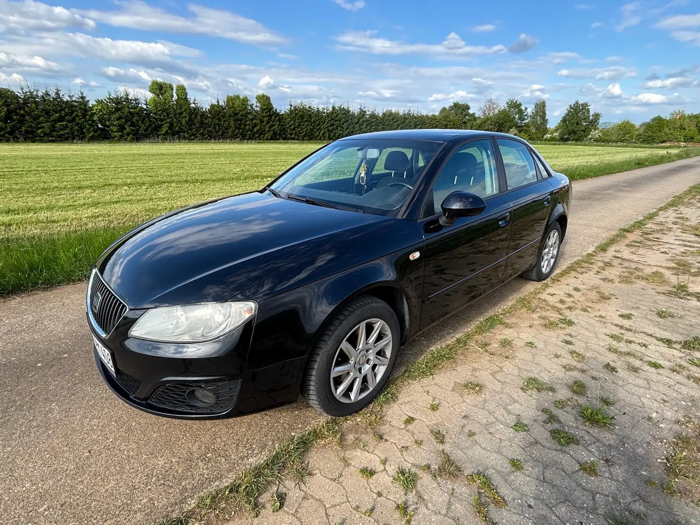 SEAT Exeo Exeo ST 2.0 TDI CR Reference Schwarz - 1