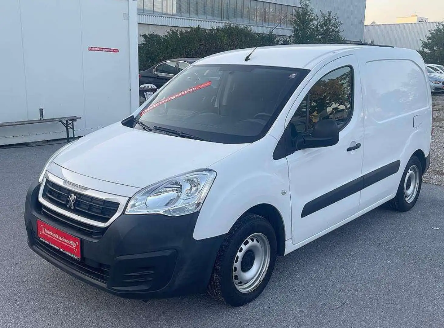 Peugeot Partner Tepee Active 1,6 BHDI 100 ASG6 S Weiß - 1