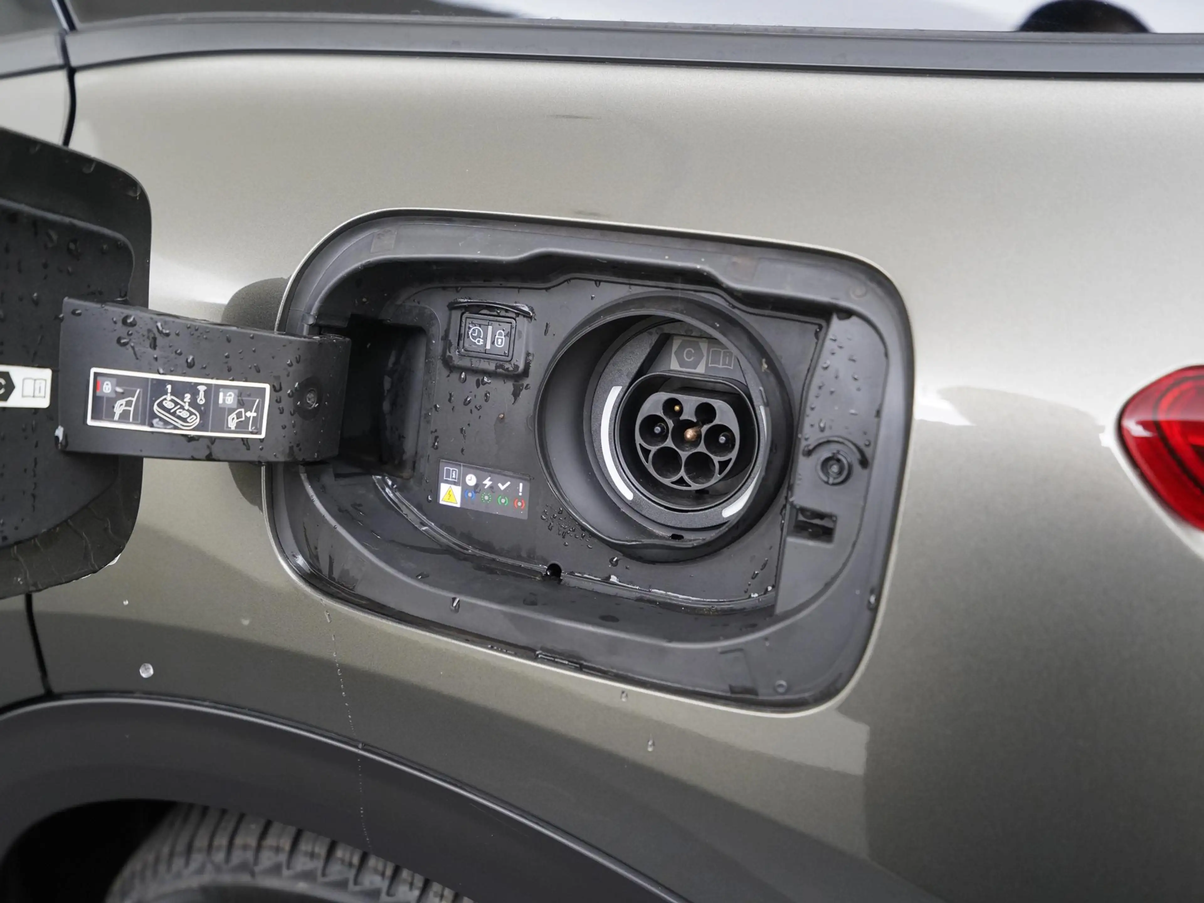 Citroen C5 X 1.6 Plug-in Hybrid 225 Shine | Panoramadak | Zonda — photo 29