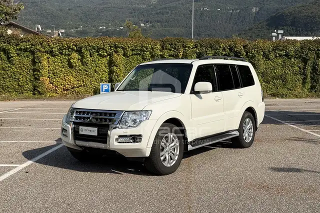 Mitsubishi Pajero Pajero 3.2 DI-D 16V aut. 5p. One/Hundred DPF